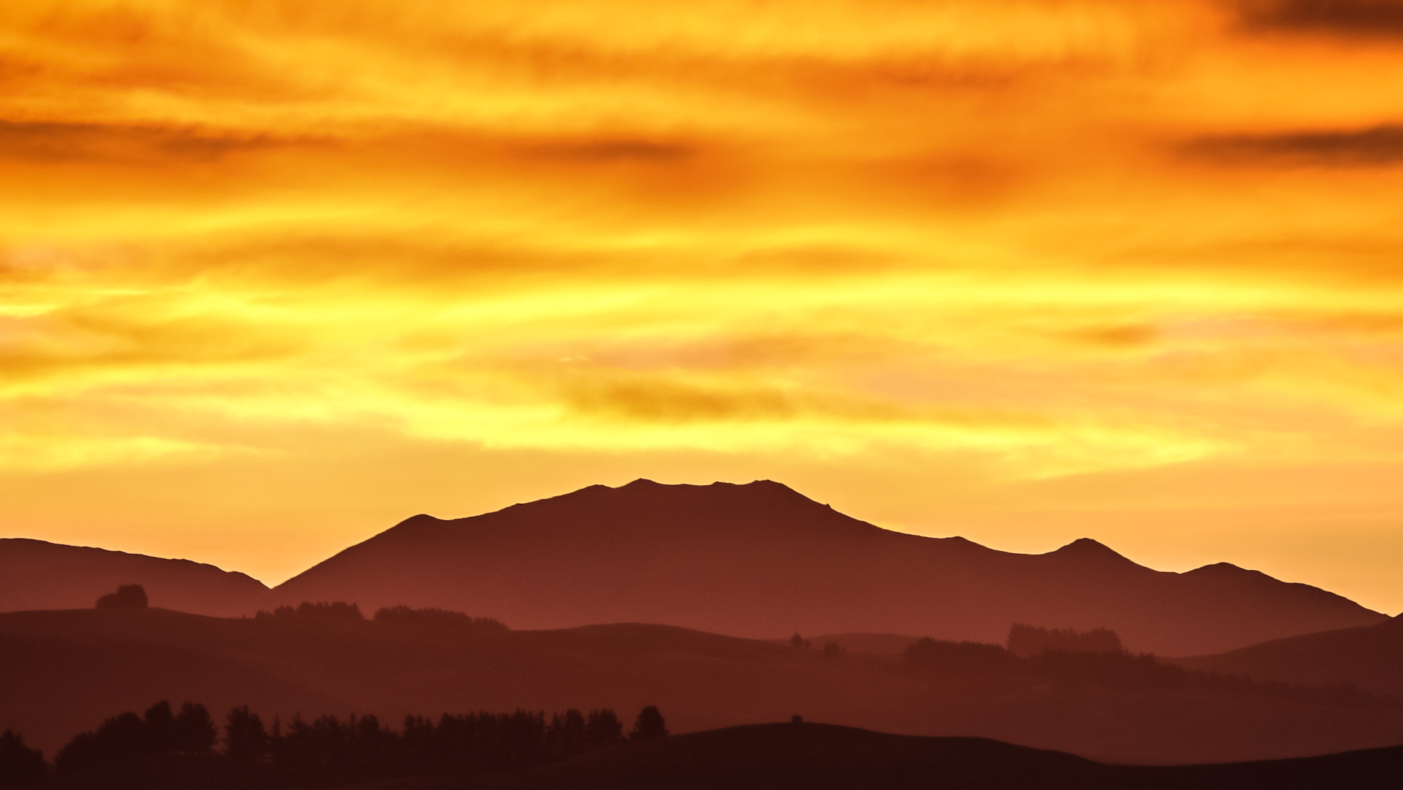 Canon EF-S 55-250mm F4-5.6 IS II sample photo. Sunset on the horizon photography