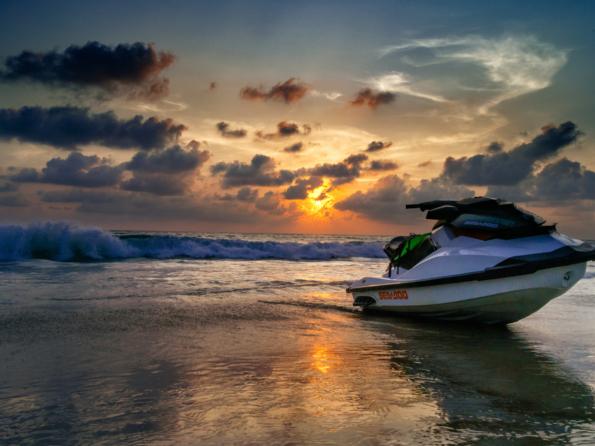 Pentax 645D + smc PENTAX-FA 645 35mm F3.5 AL [IF] sample photo. Karon beach, thailand photography