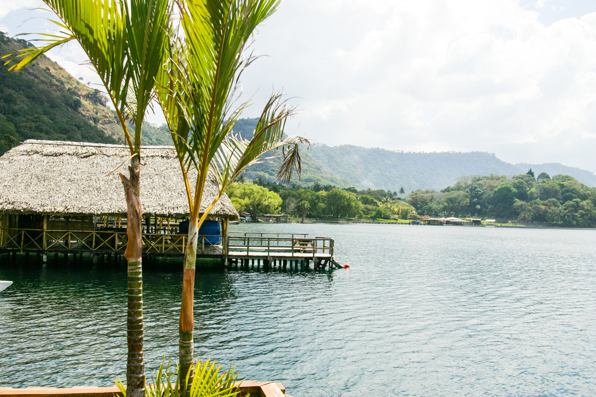 Canon EOS-1D Mark II sample photo. Lake in el salvador photography