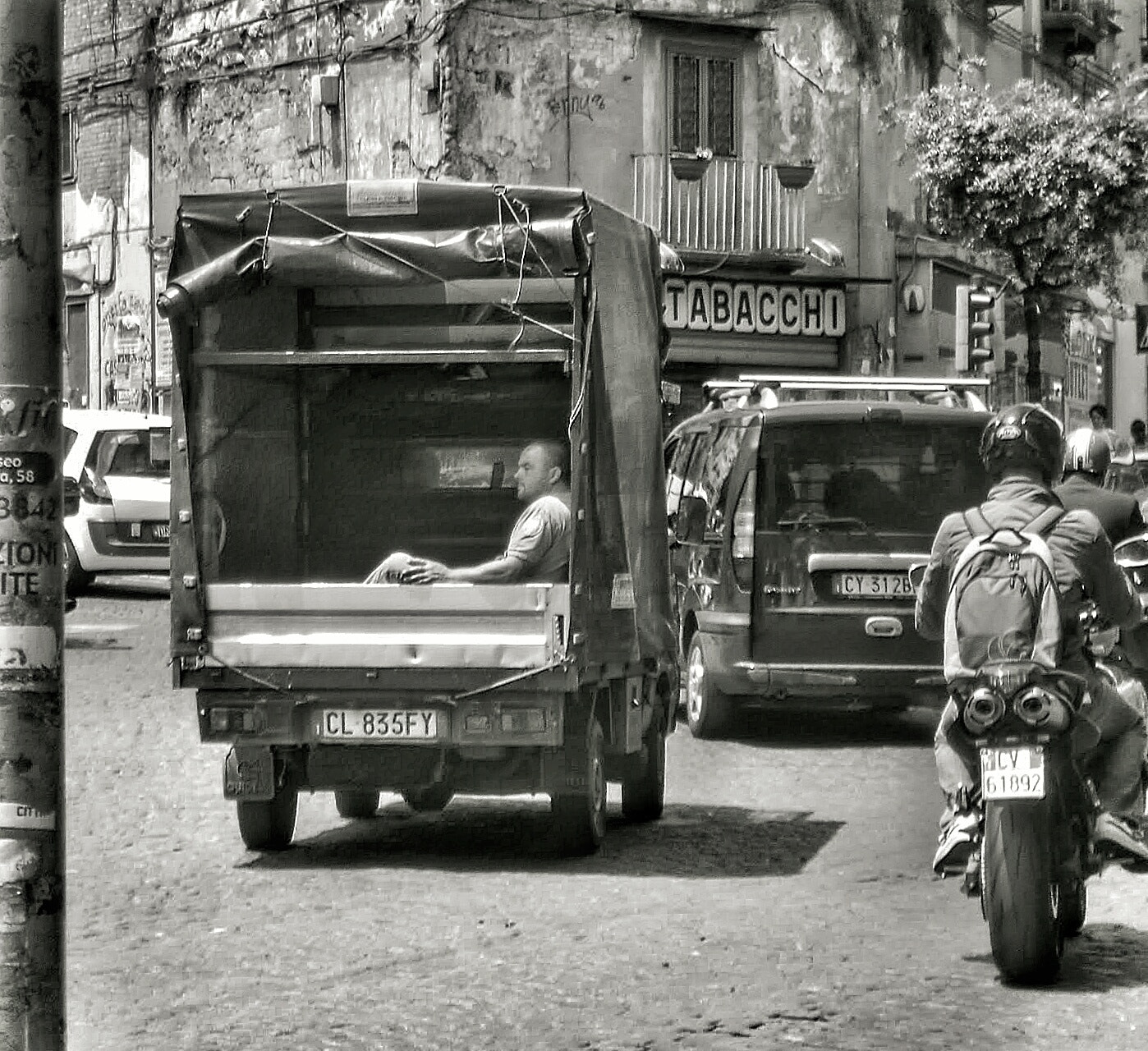 CASIO EX-Z350 sample photo. Public transport napoli photography