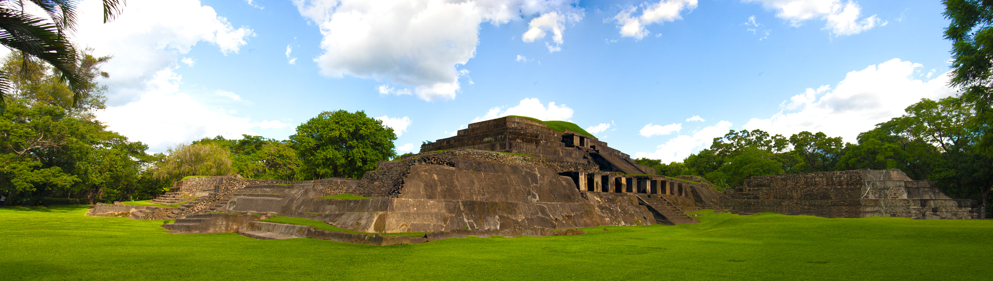 Canon EOS-1D Mark II sample photo. Mayan pyramid photography
