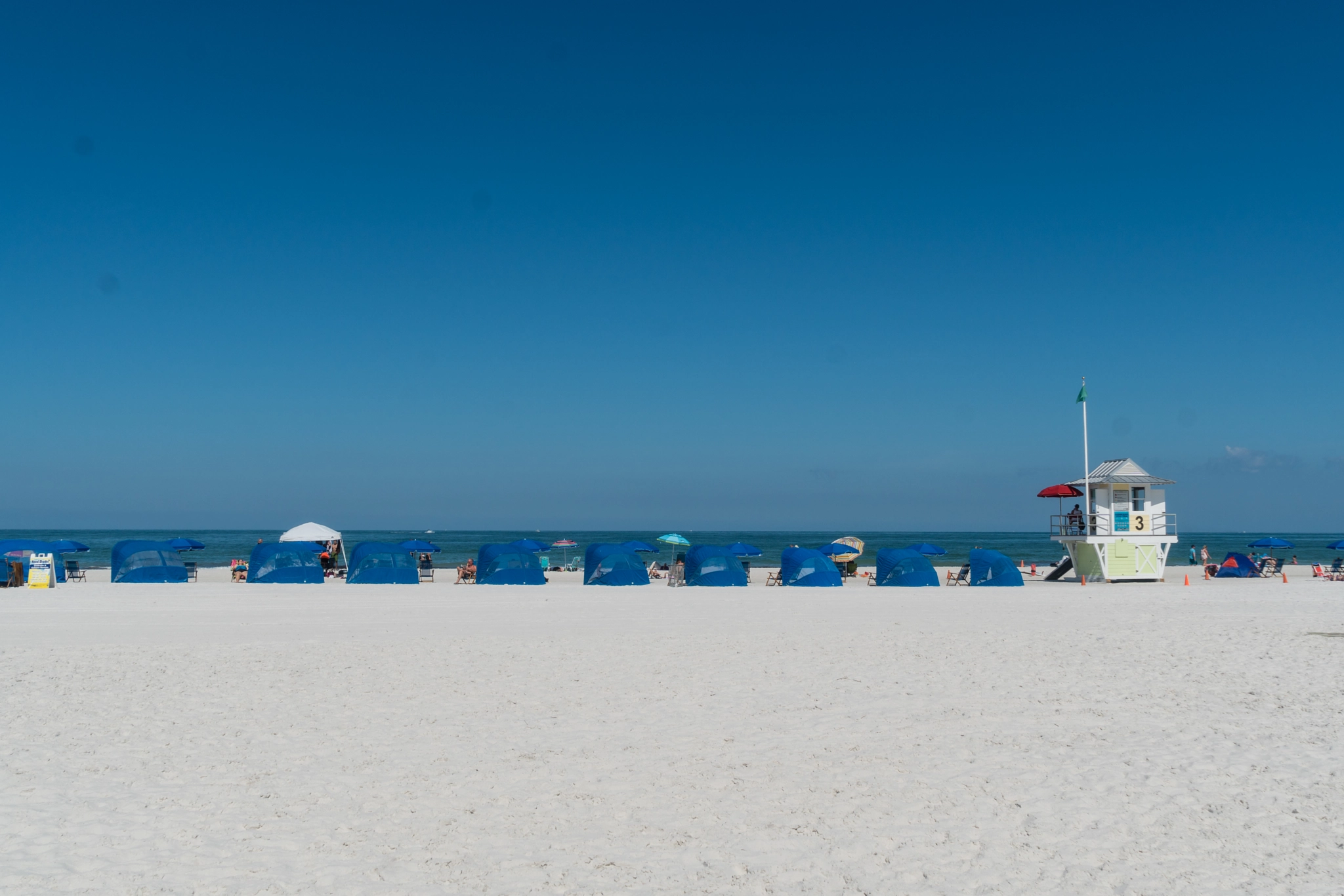 Sony a6300 + Sony Vario Tessar T* FE 24-70mm F4 ZA OSS sample photo. Beach photos () photography