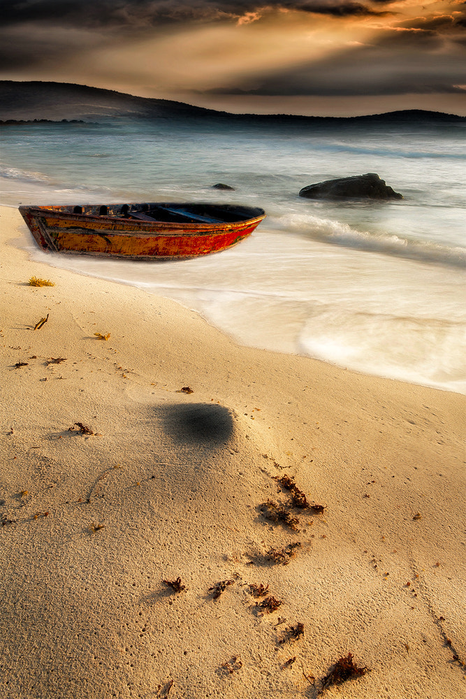 This boat, don't float.... by Todd Wall / 500px