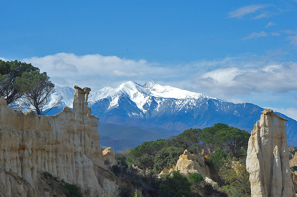 Pentax K-r + smc PENTAX-F 35-105mm F4-5.6 sample photo. Le canigou pris des orgues d'illes sur têt photography