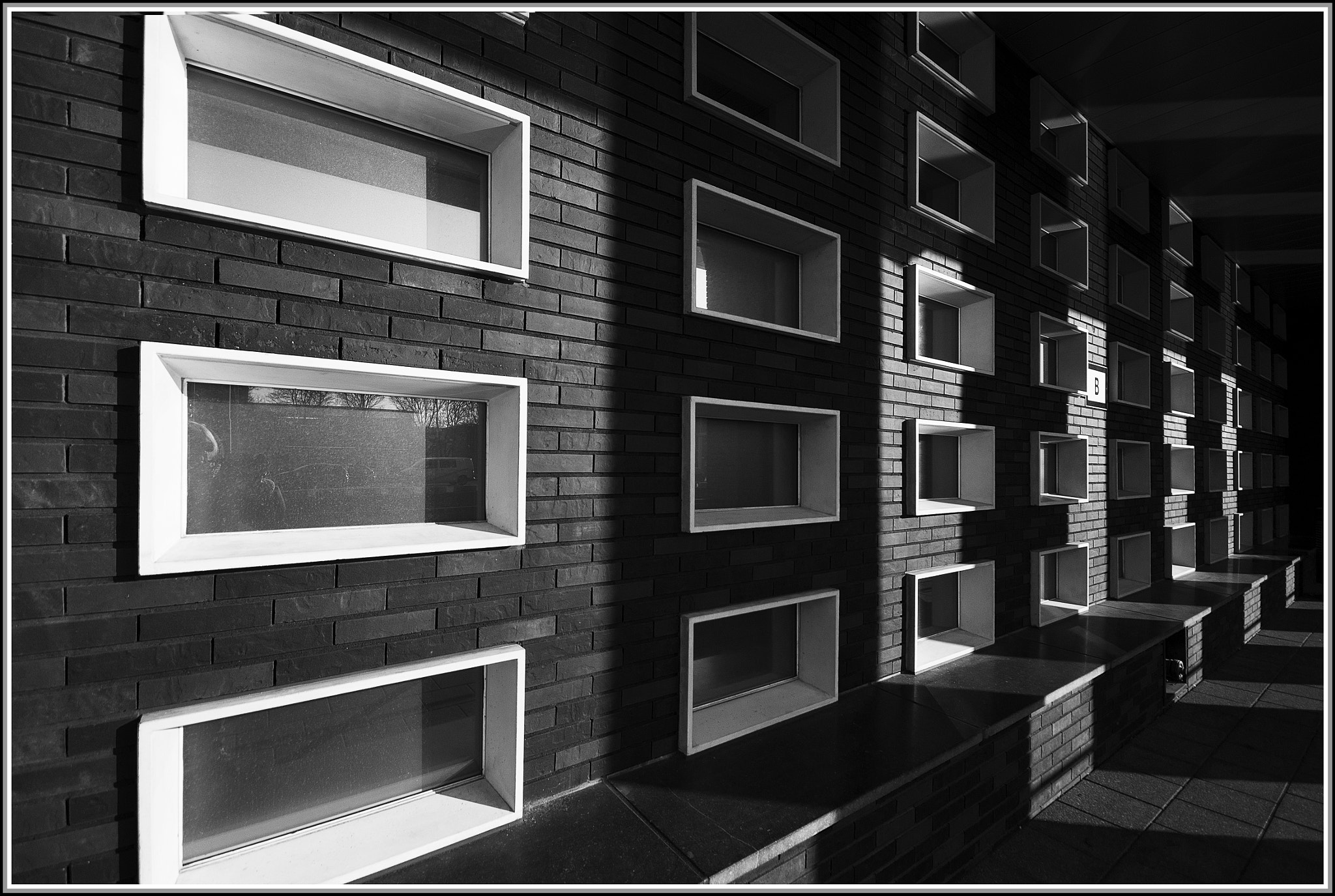 Sigma AF 10-20mm F4-5.6 EX DC sample photo. Framed photography