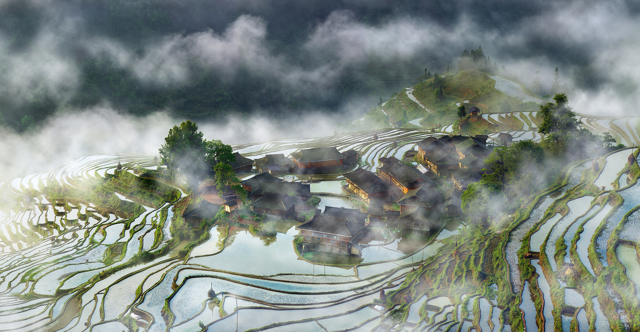 Phase One IQ280 sample photo. Terraces village in the mist photography