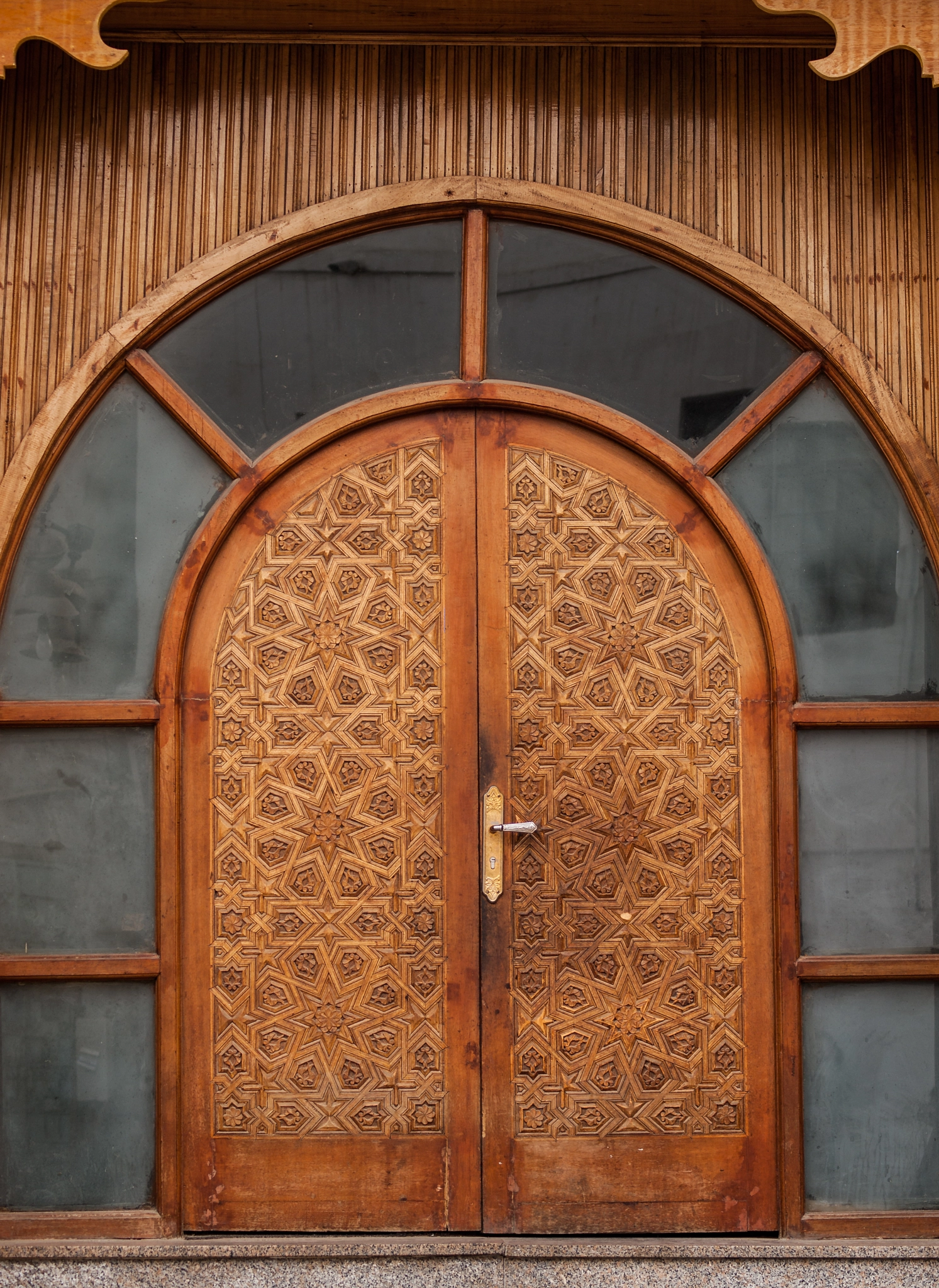 OLYMPUS 50mm Lens sample photo. Antique door_2 photography