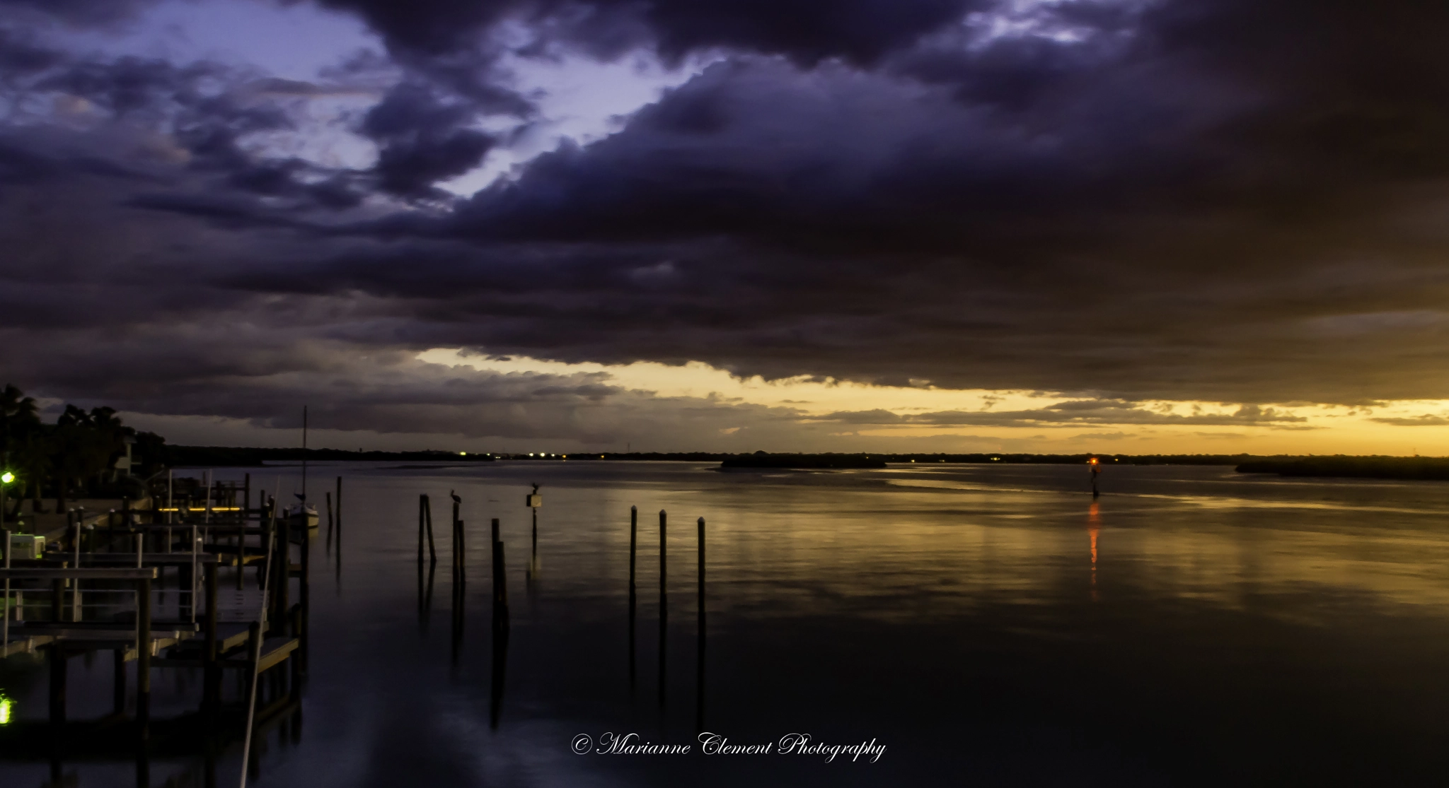 Canon EOS 1200D (EOS Rebel T5 / EOS Kiss X70 / EOS Hi) sample photo. Storm over the harbor photography