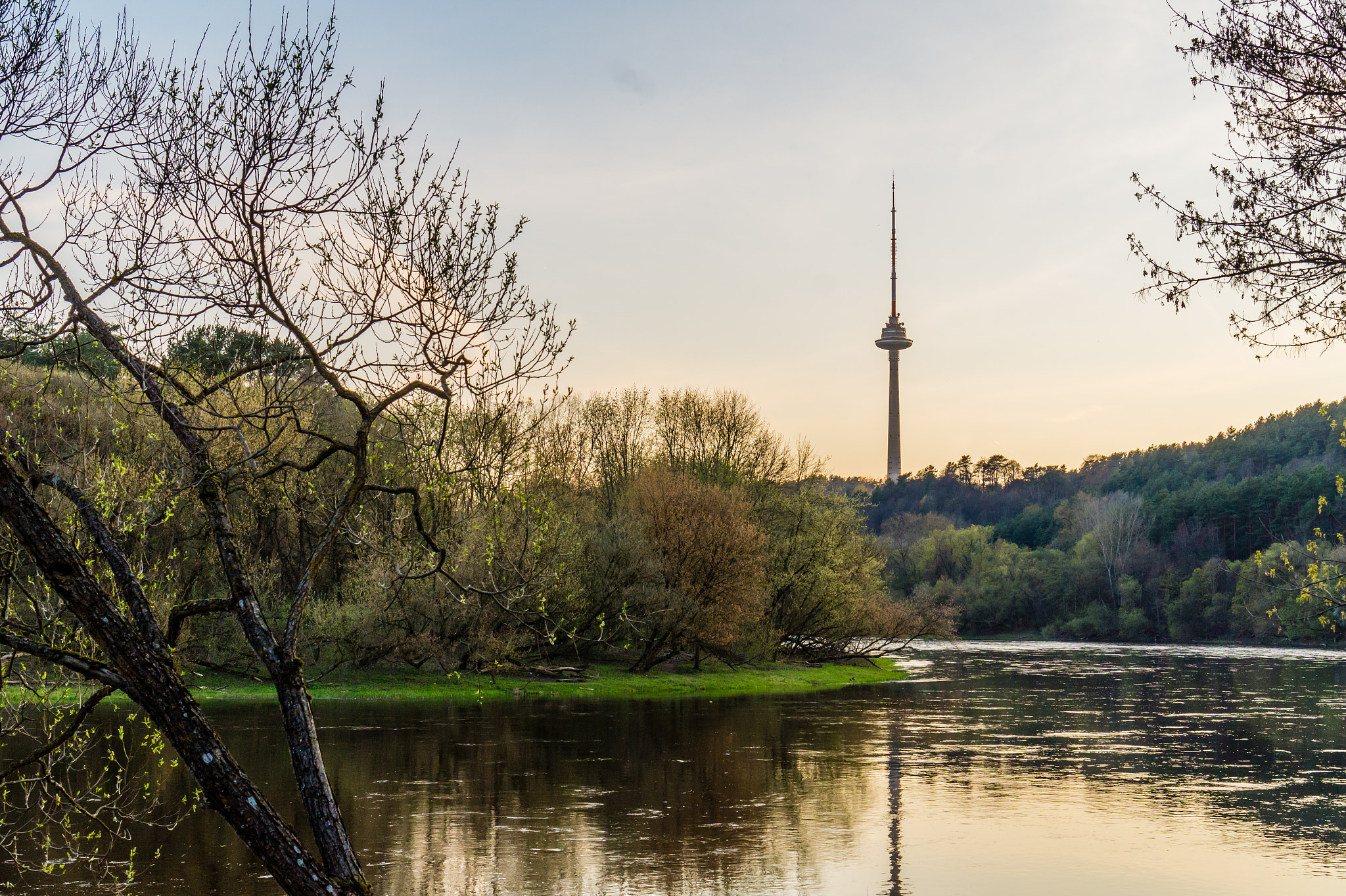 Sony Alpha a5000 (ILCE 5000) + Sony E 35mm F1.8 OSS sample photo. Vilnius tv tower just before sun set down photography