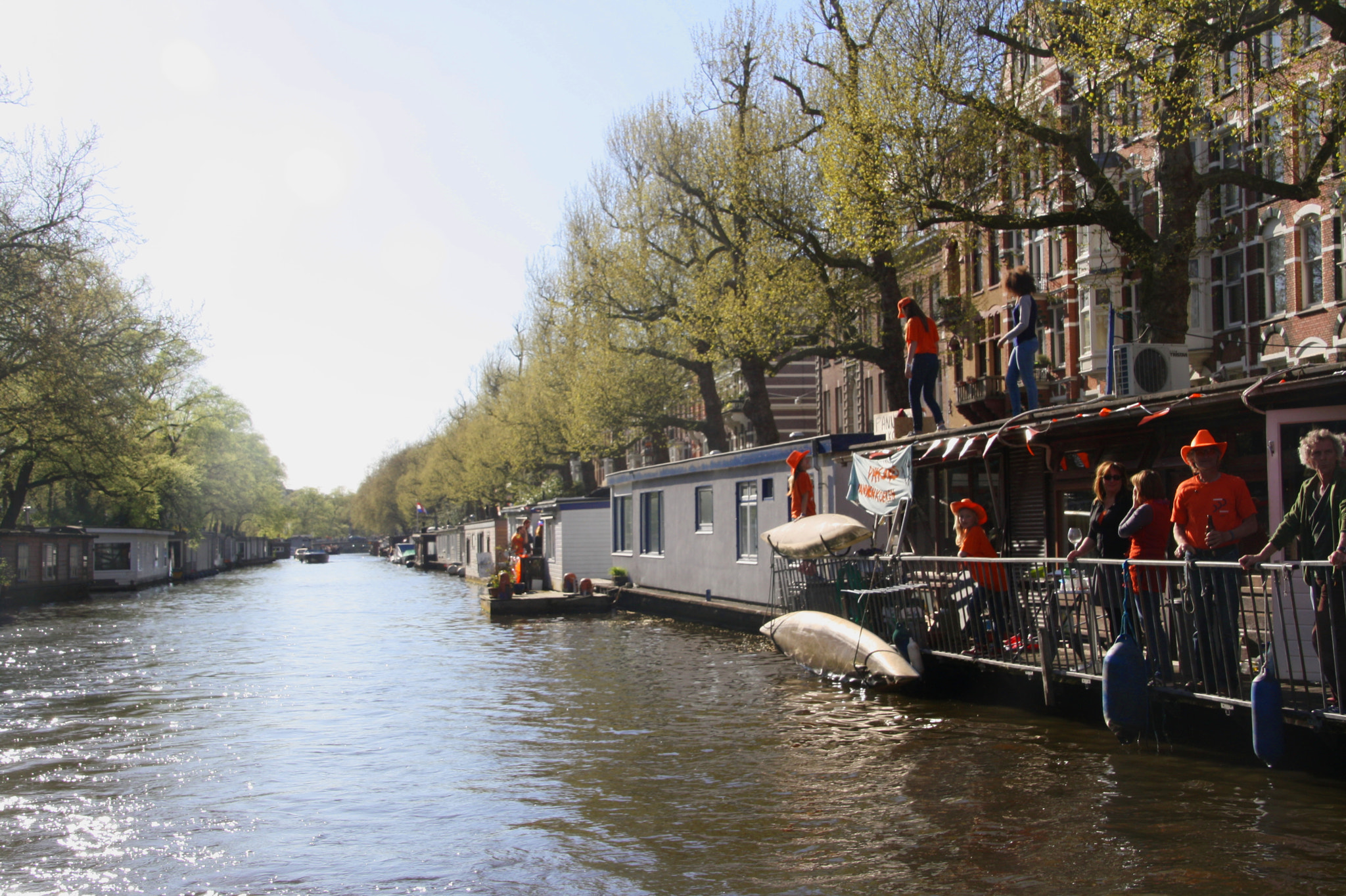Canon EOS 1000D (EOS Digital Rebel XS / EOS Kiss F) sample photo. Amsterdam~ town canal photography