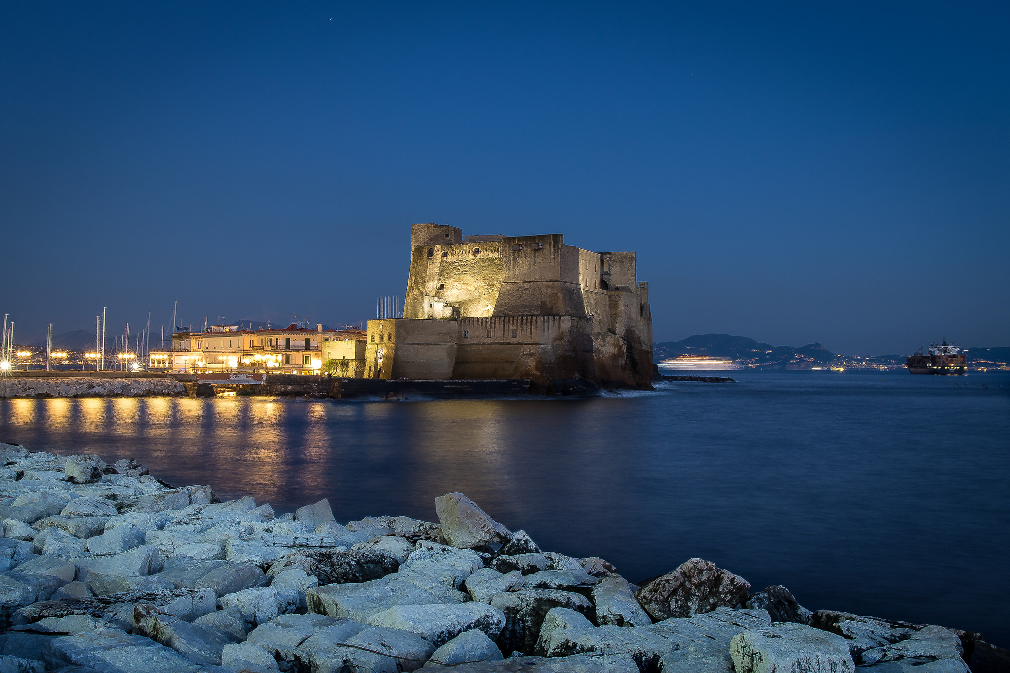 Canon EOS 7D Mark II + Canon EF 24-105mm F3.5-5.6 IS STM sample photo. Castel dell'ovo... photography
