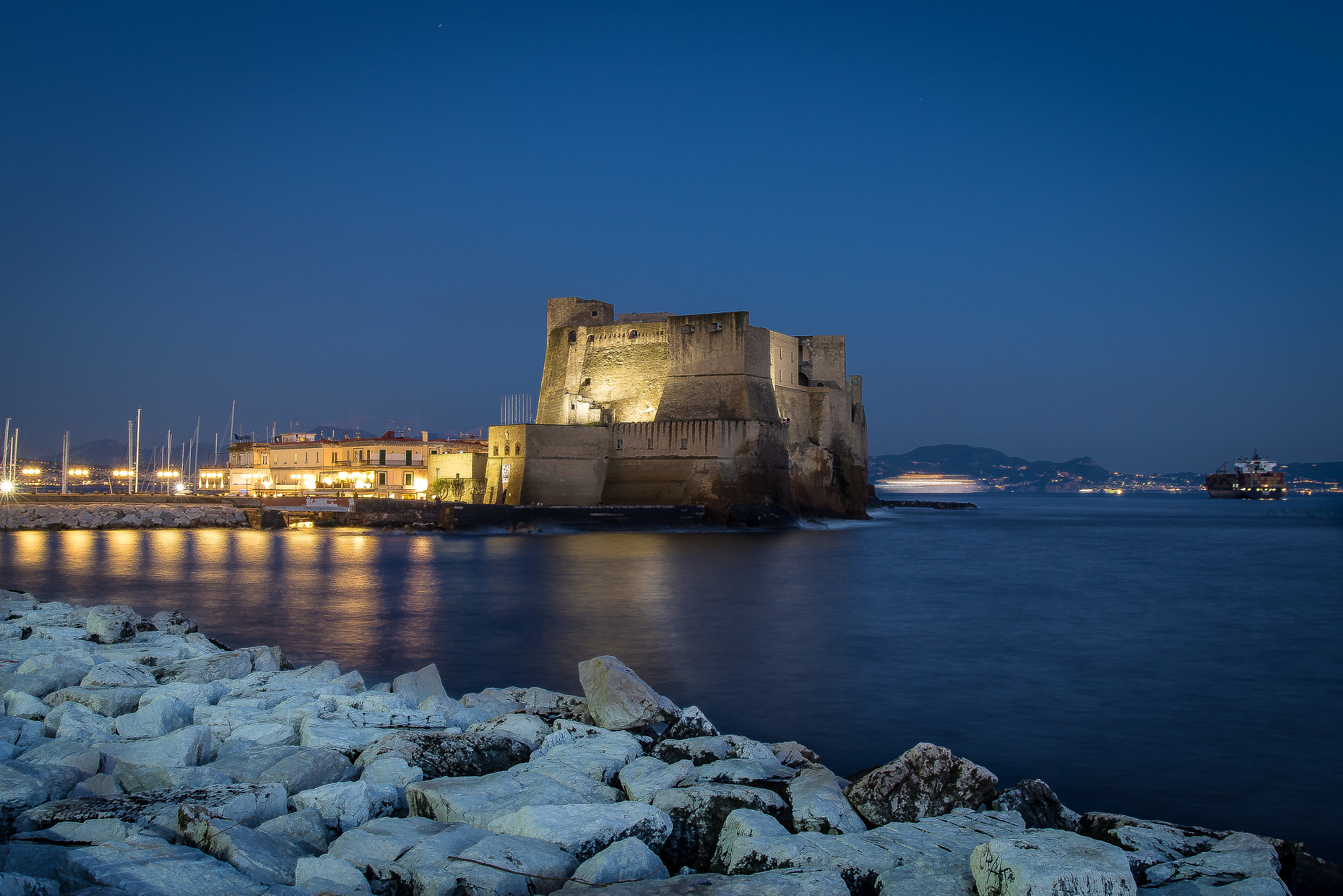 Canon EF 24-105mm F3.5-5.6 IS STM sample photo. Castel dell'ovo... photography