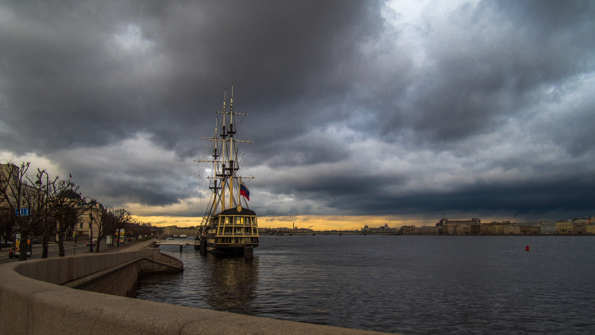 Olympus PEN E-PL7 sample photo. Before the storm photography