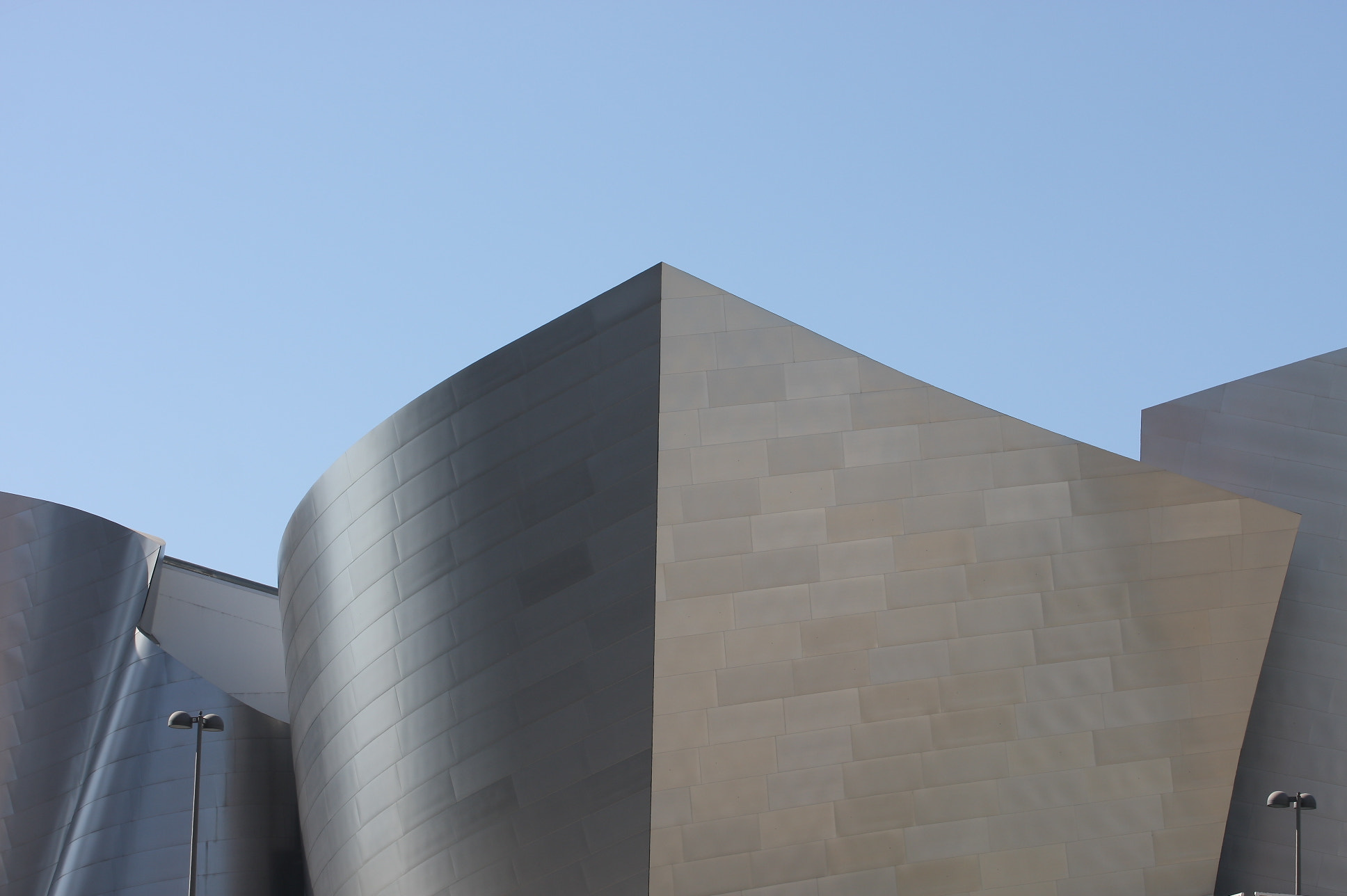 Canon EF 70-200mm F2.8L USM sample photo. Gehry photography