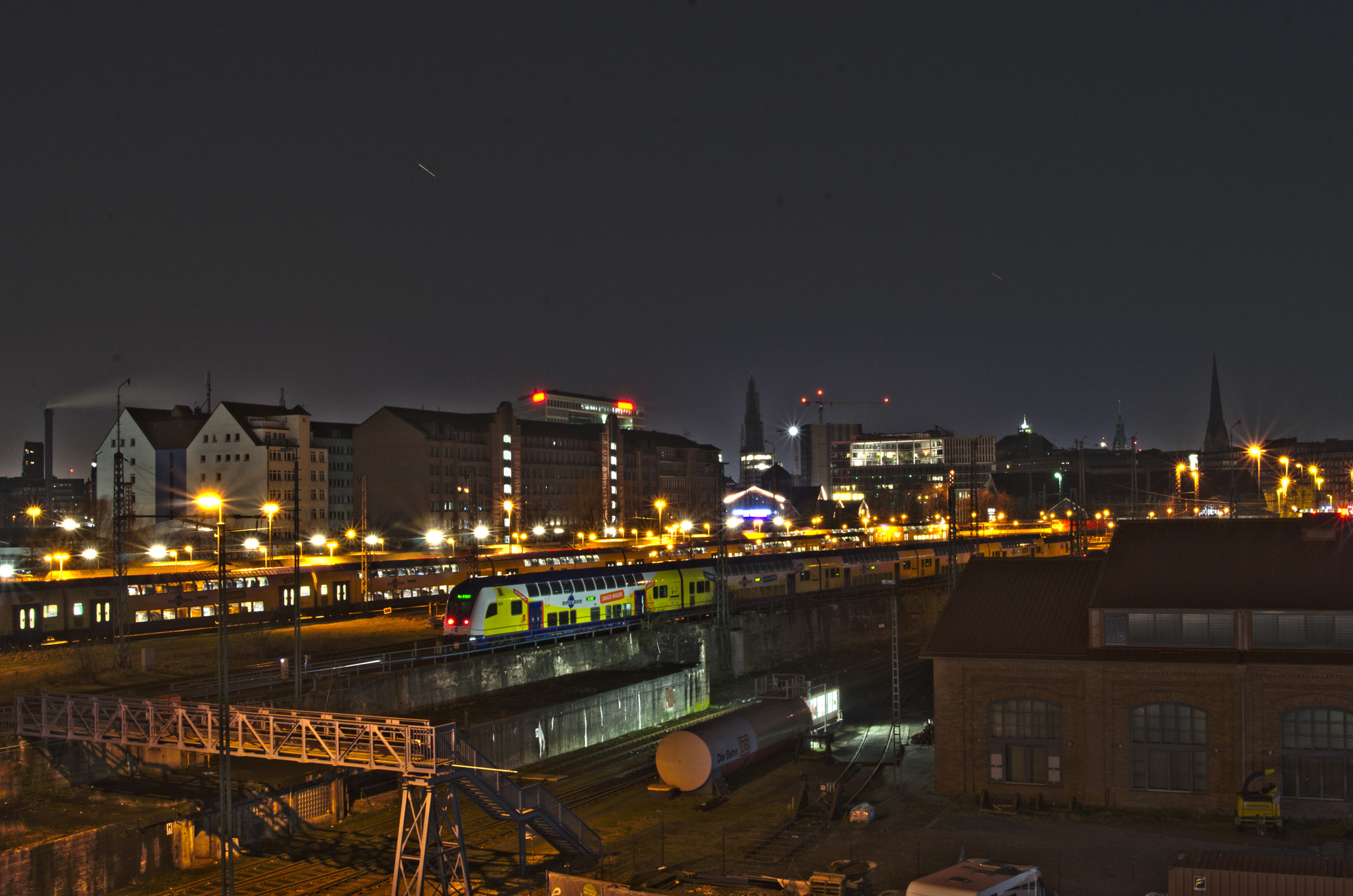 Nikon D7000 + IX-Nikkor 60-180mm f/4-5.6 sample photo. Hamburg trainyard photography