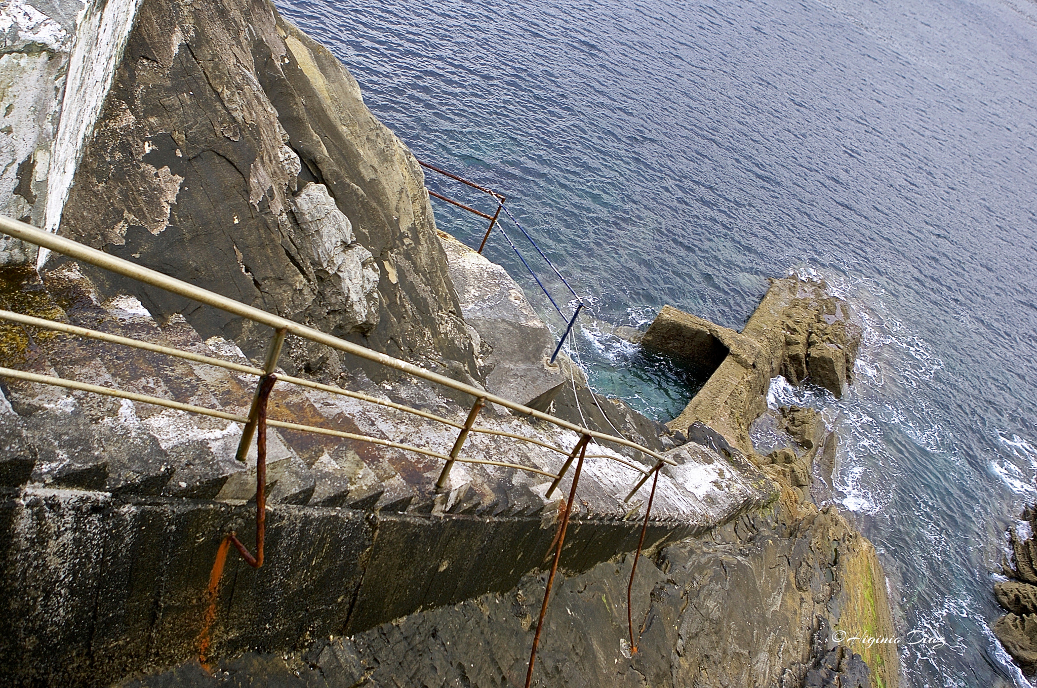 Canon EOS-1D Mark II sample photo. Escaleras al mar photography