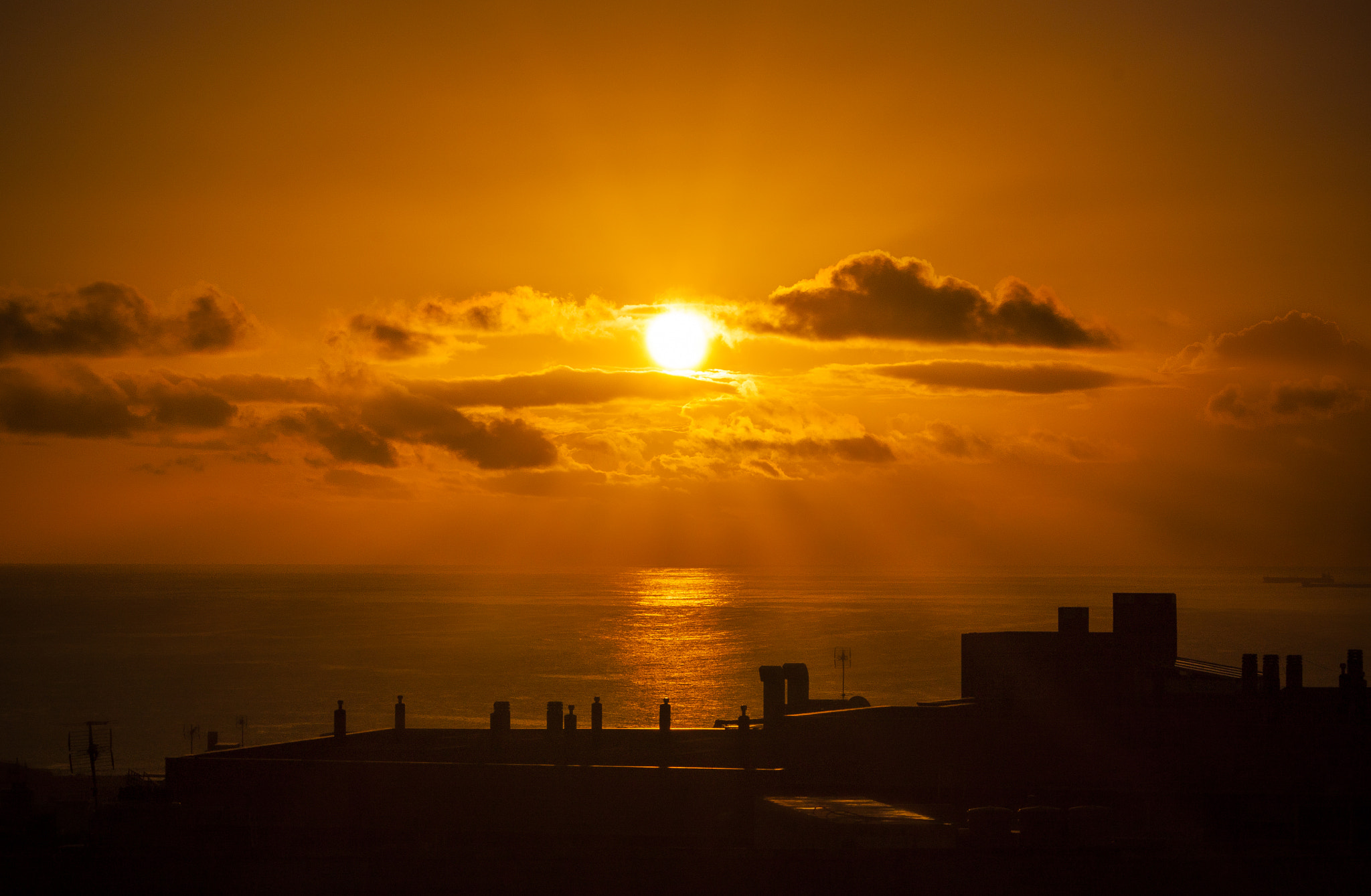 Sigma 70-300mm F4-5.6 APO DG Macro sample photo. Amaneceres photography