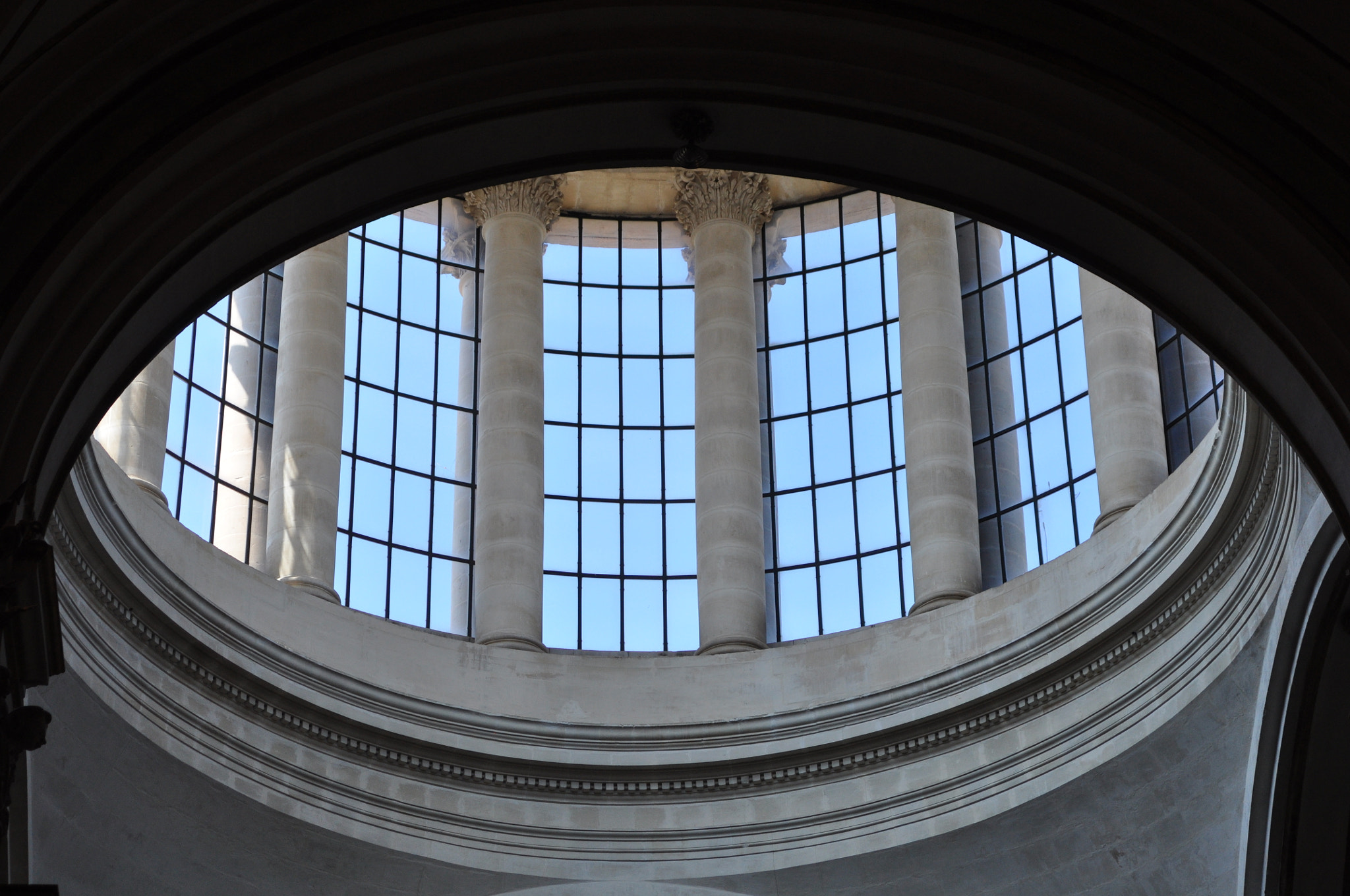 AF Zoom-Nikkor 28-70mm f/3.5-4.5D sample photo. An eye through the window photography