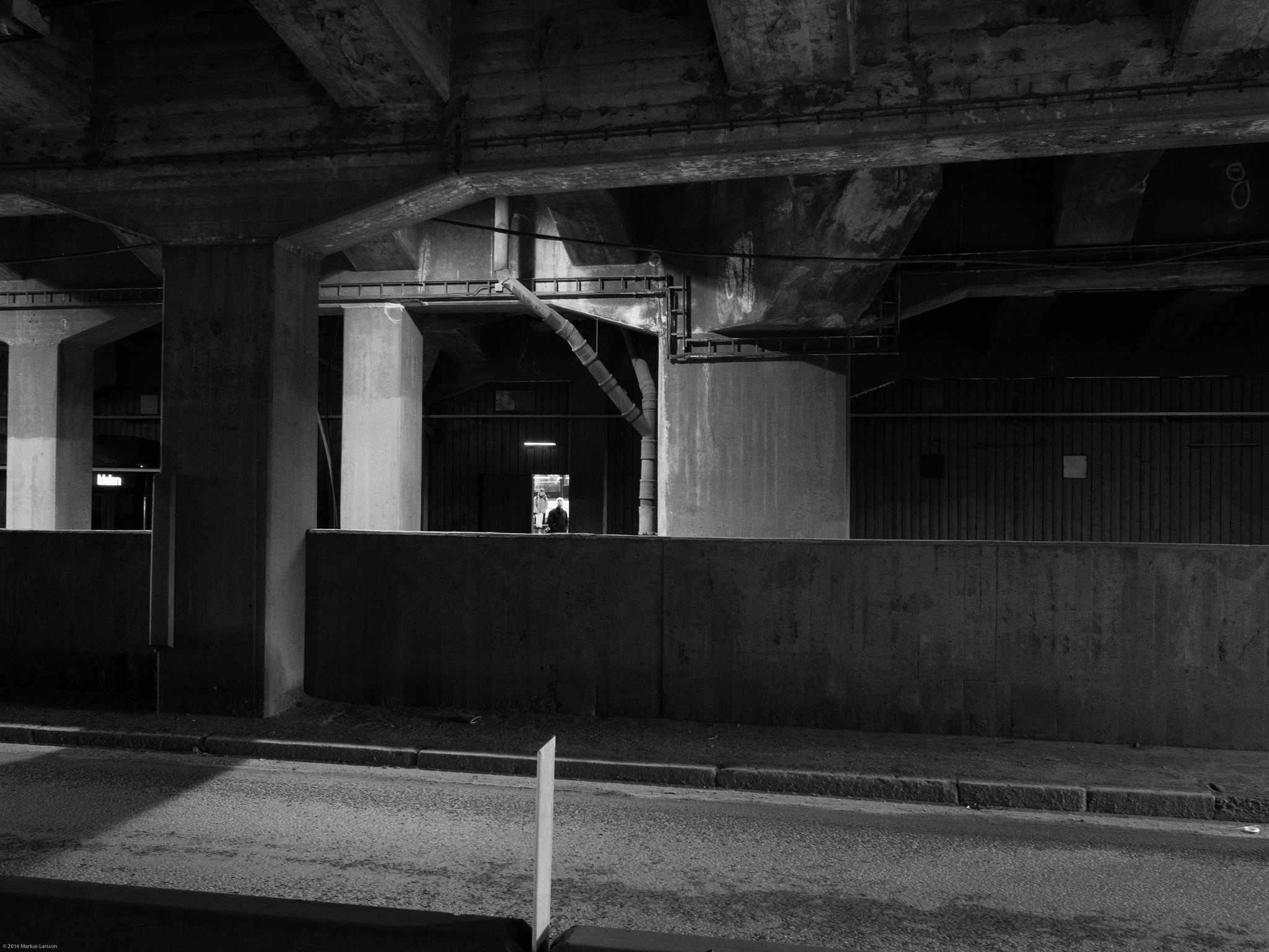 Olympus M.Zuiko Digital 17mm F1.8 sample photo. Open backdoor to slussen metro station photography