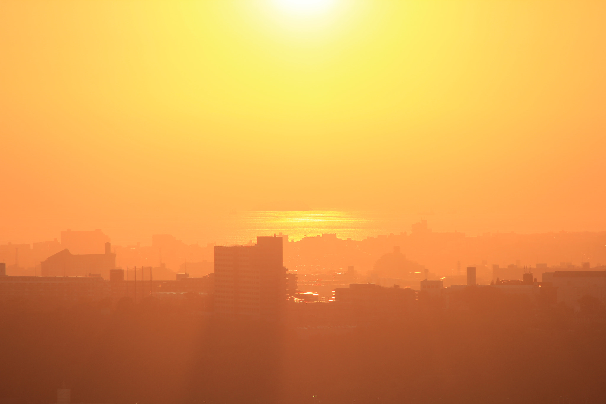 Canon EOS 550D (EOS Rebel T2i / EOS Kiss X4) sample photo. Sunset city photography