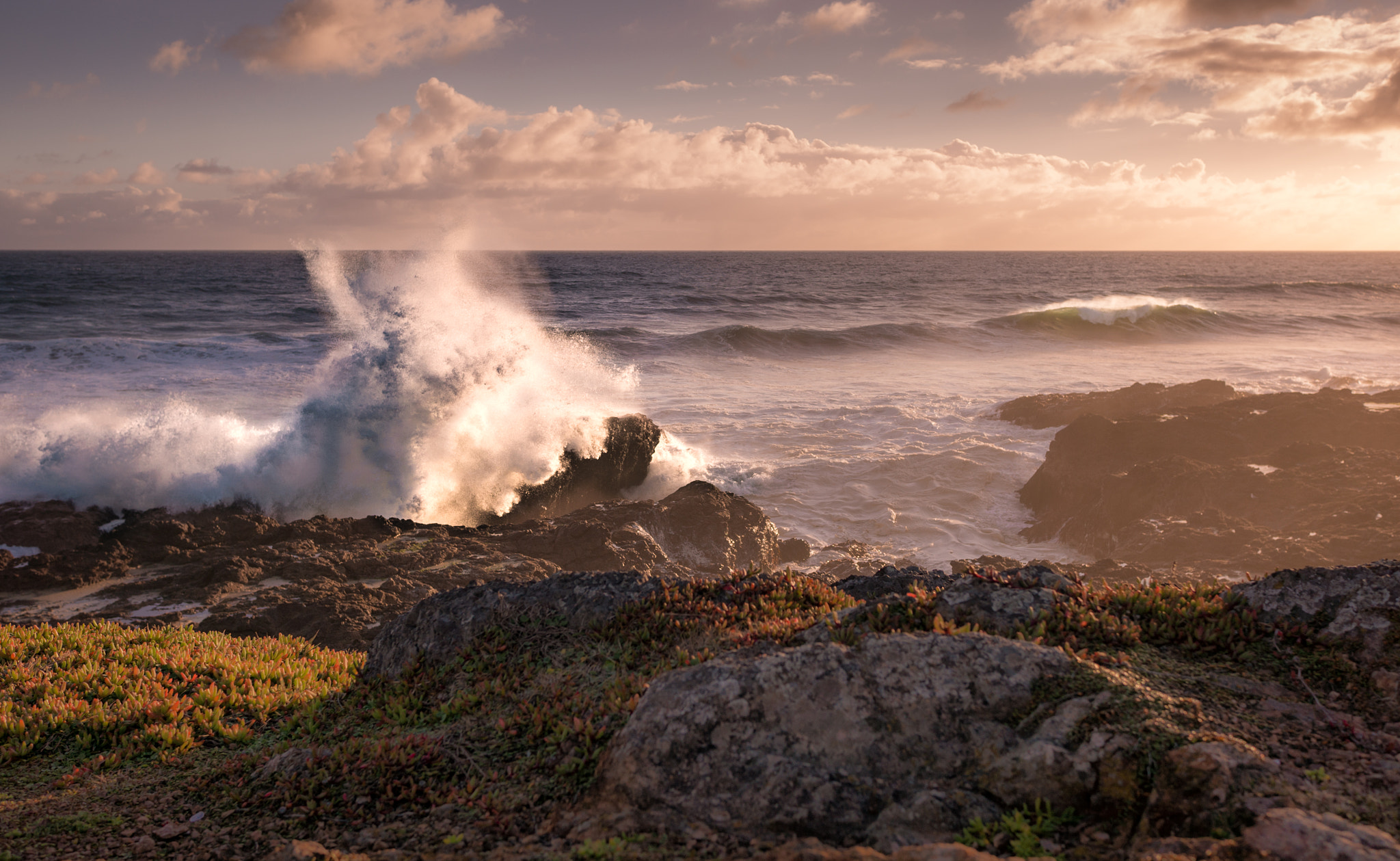 Sony Alpha NEX-6 + Sony Sonnar T* E 24mm F1.8 ZA sample photo. Sunset at 90 mile beach photography