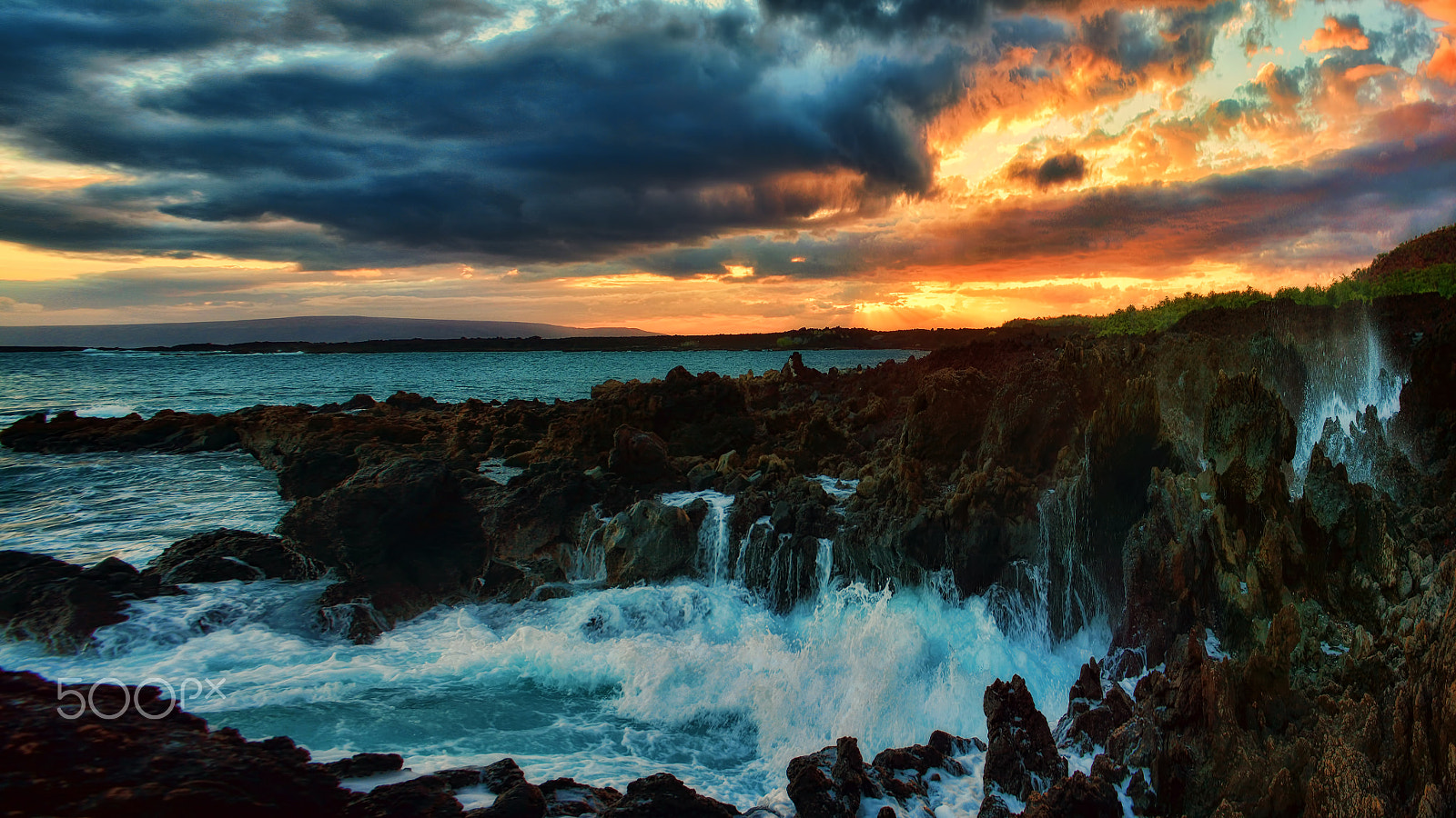 Sigma 18-50mm F2.8-4.5 DC OS HSM sample photo. Ocean blowhole photography