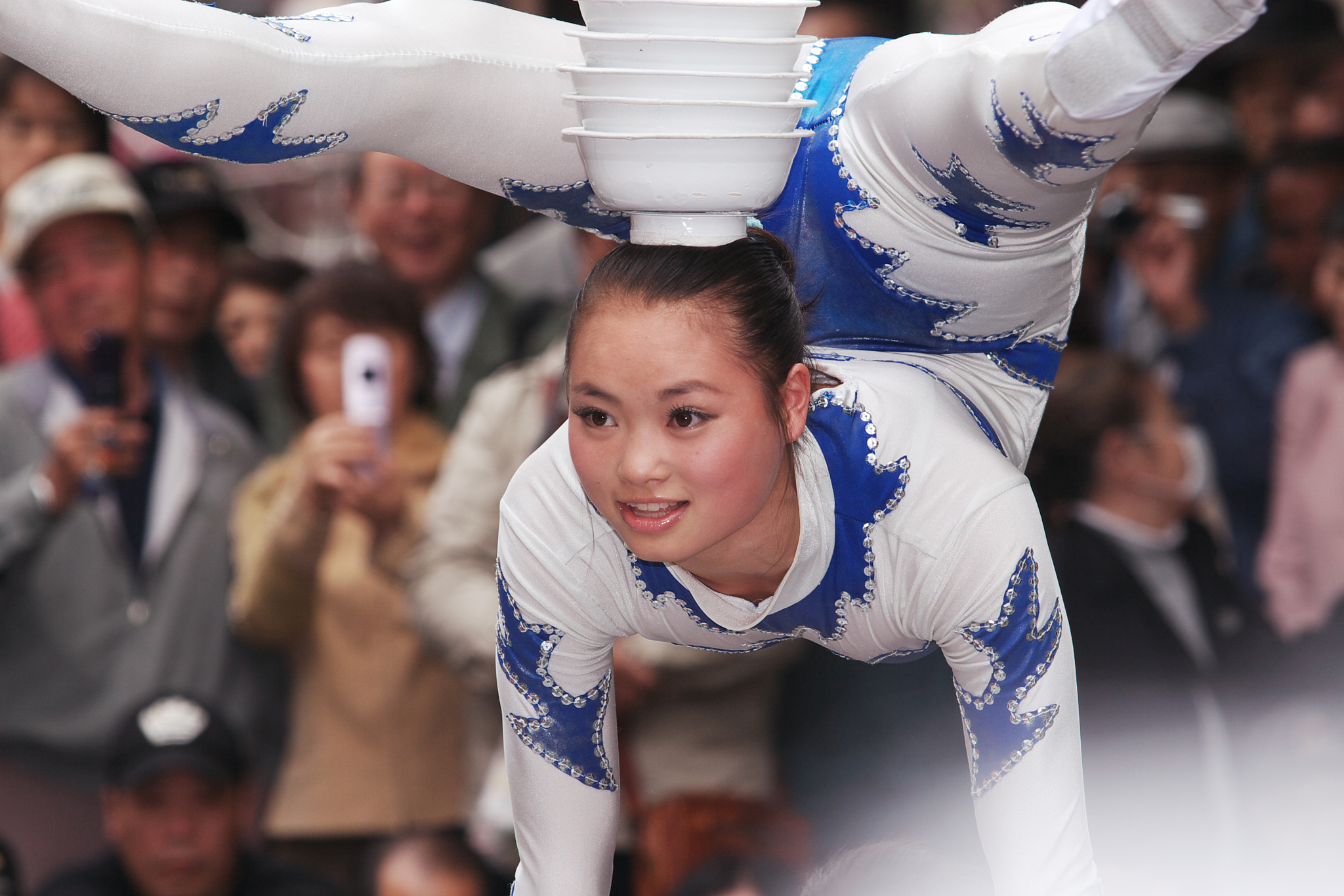 Canon EOS 30D sample photo. Street performance photography
