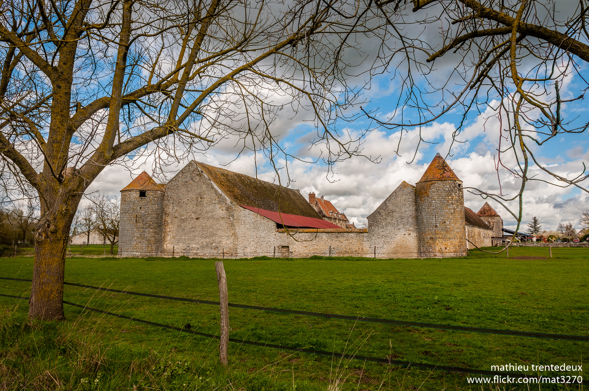 Sigma 17-70mm F2.8-4 DC Macro OS HSM | C sample photo. Grandpuits - ferme photography