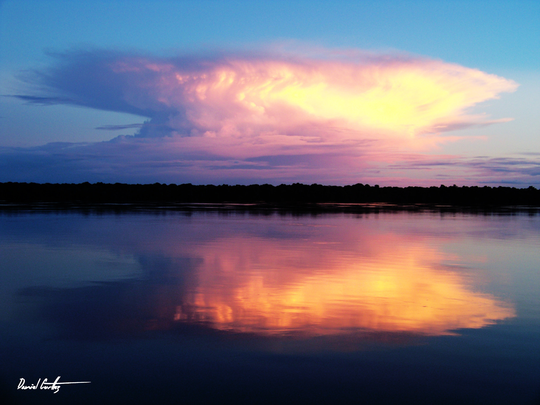 Kodak EASYSHARE Z8612 IS DIGITAL CAMERA sample photo. Cumulonimbus reflective photography