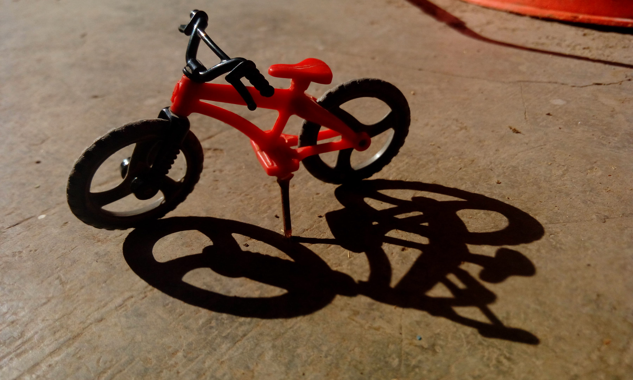 HTC DESIRE 820G PLUS DUAL SIM sample photo. A toy cycle photography