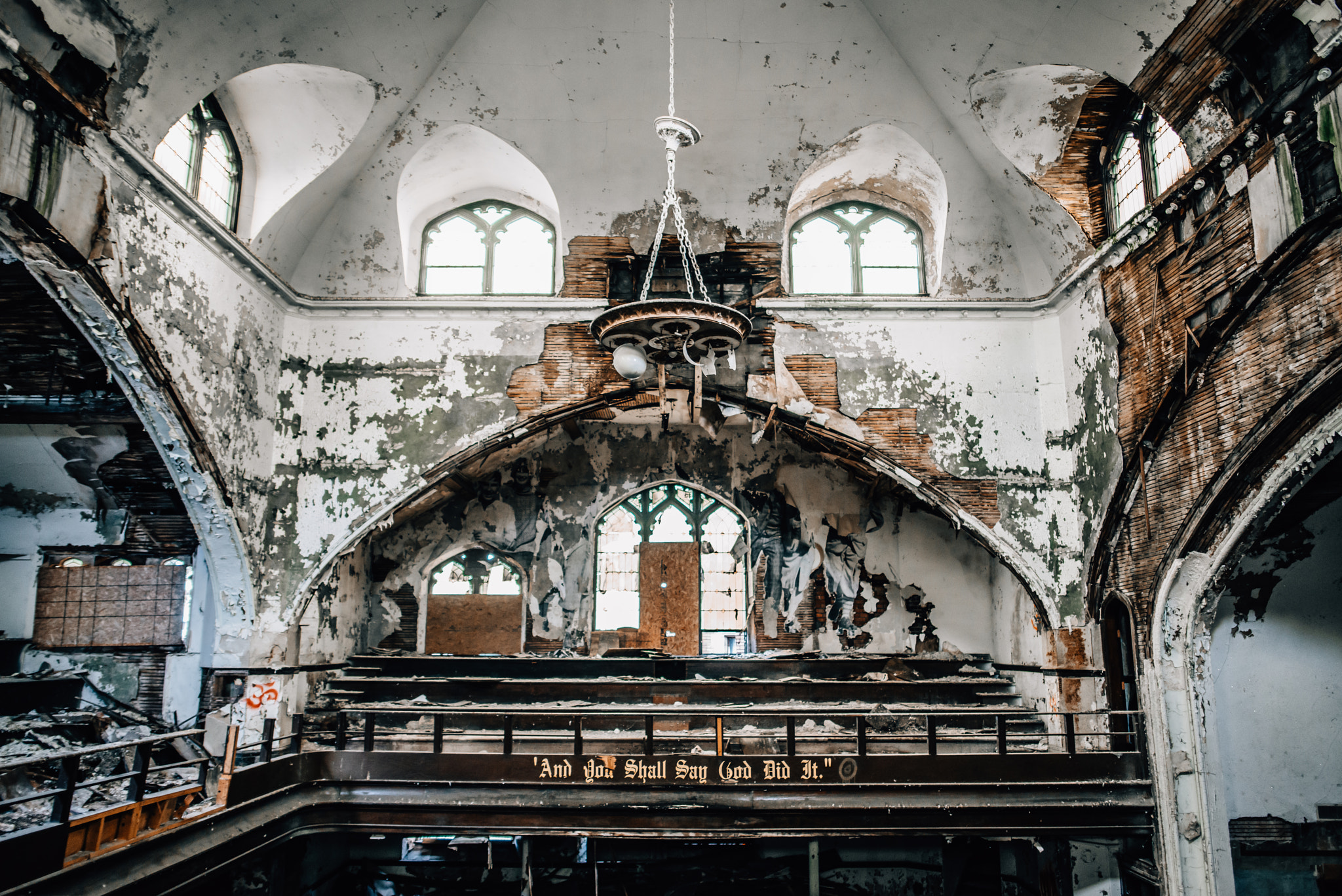 Nikon AF-S Nikkor 24mm F1.8G ED sample photo. Abandoned church photography