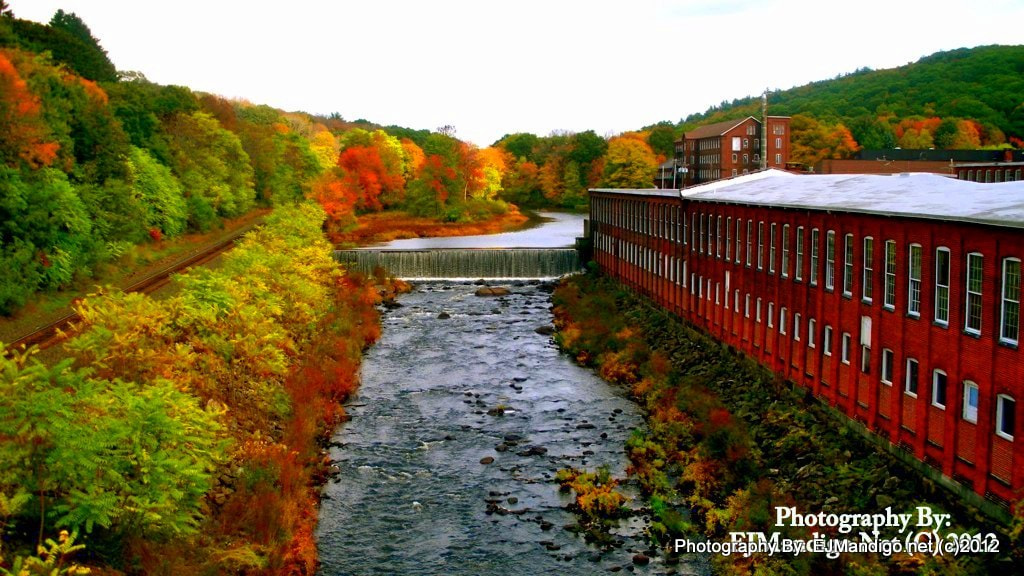 Nikon Coolpix S550 sample photo. New england mill photography