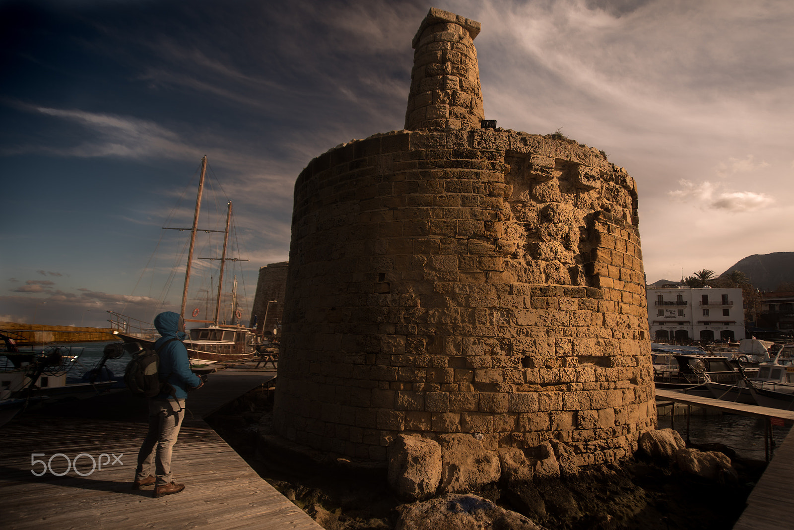 Sigma 17-35mm F2.8-4 EX Aspherical sample photo. [] photography