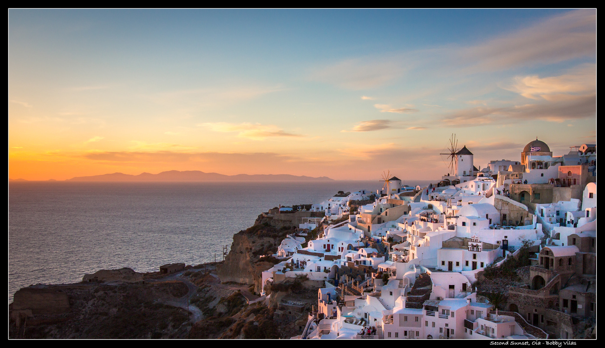 Canon EF-S 10-18mm F4.5–5.6 IS STM sample photo. Oia santorini sunset photography