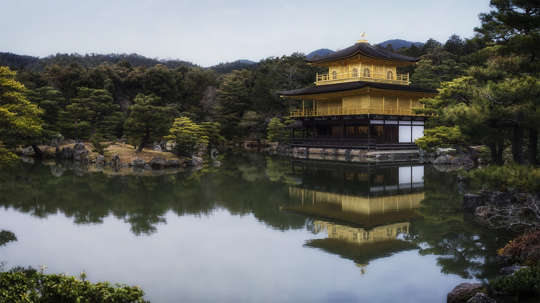 ZEISS Planar T* 50mm F1.4 sample photo. Kinkaku-ji temple photography