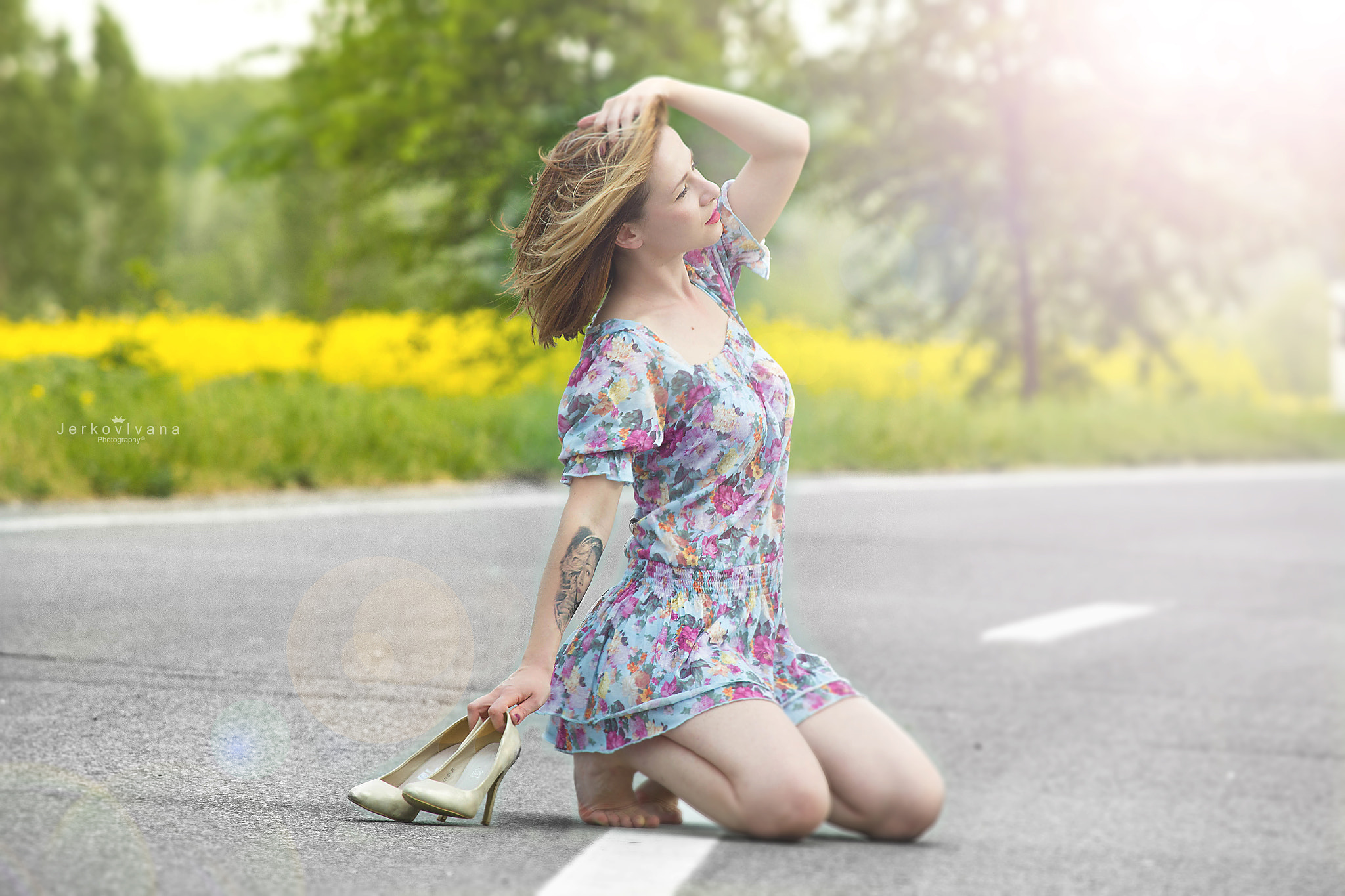 Canon EOS 550D (EOS Rebel T2i / EOS Kiss X4) sample photo. Barefoot girl photography