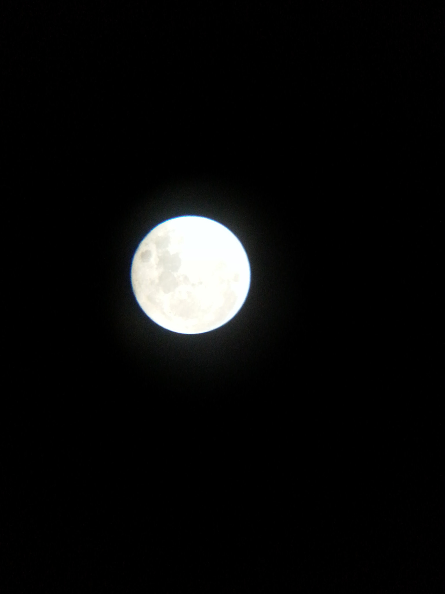 Samsung GT-I8750 sample photo. Full moon photography