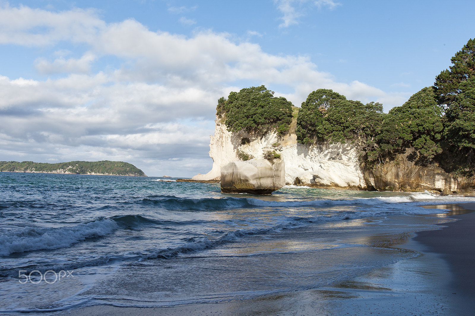 Canon EOS 5D Mark II + Canon EF 16-35mm F2.8L USM sample photo. Cathedral cove new zealand 2 photography