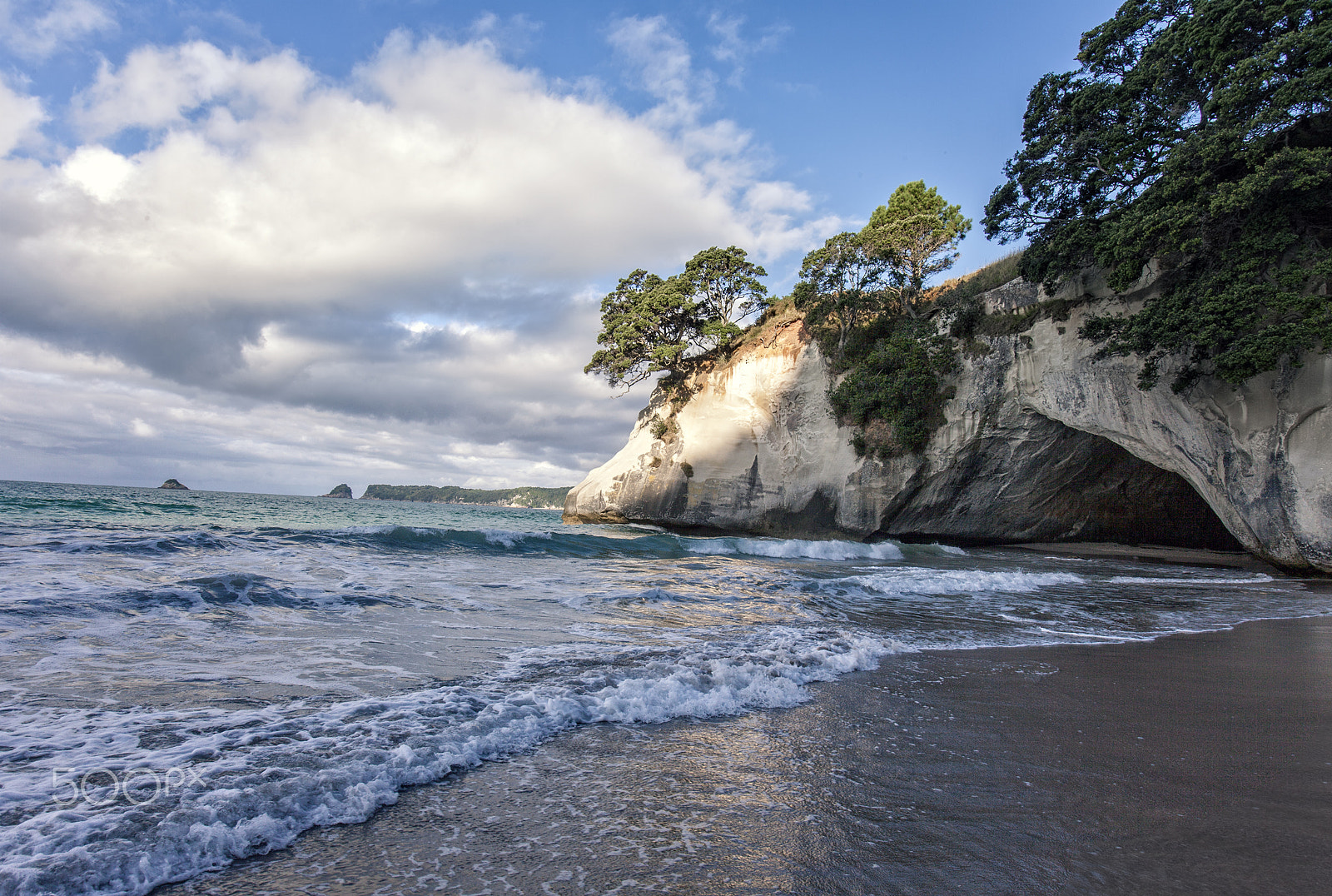 Canon EOS 5D Mark II + Canon EF 16-35mm F2.8L USM sample photo. Cathedral cove photography