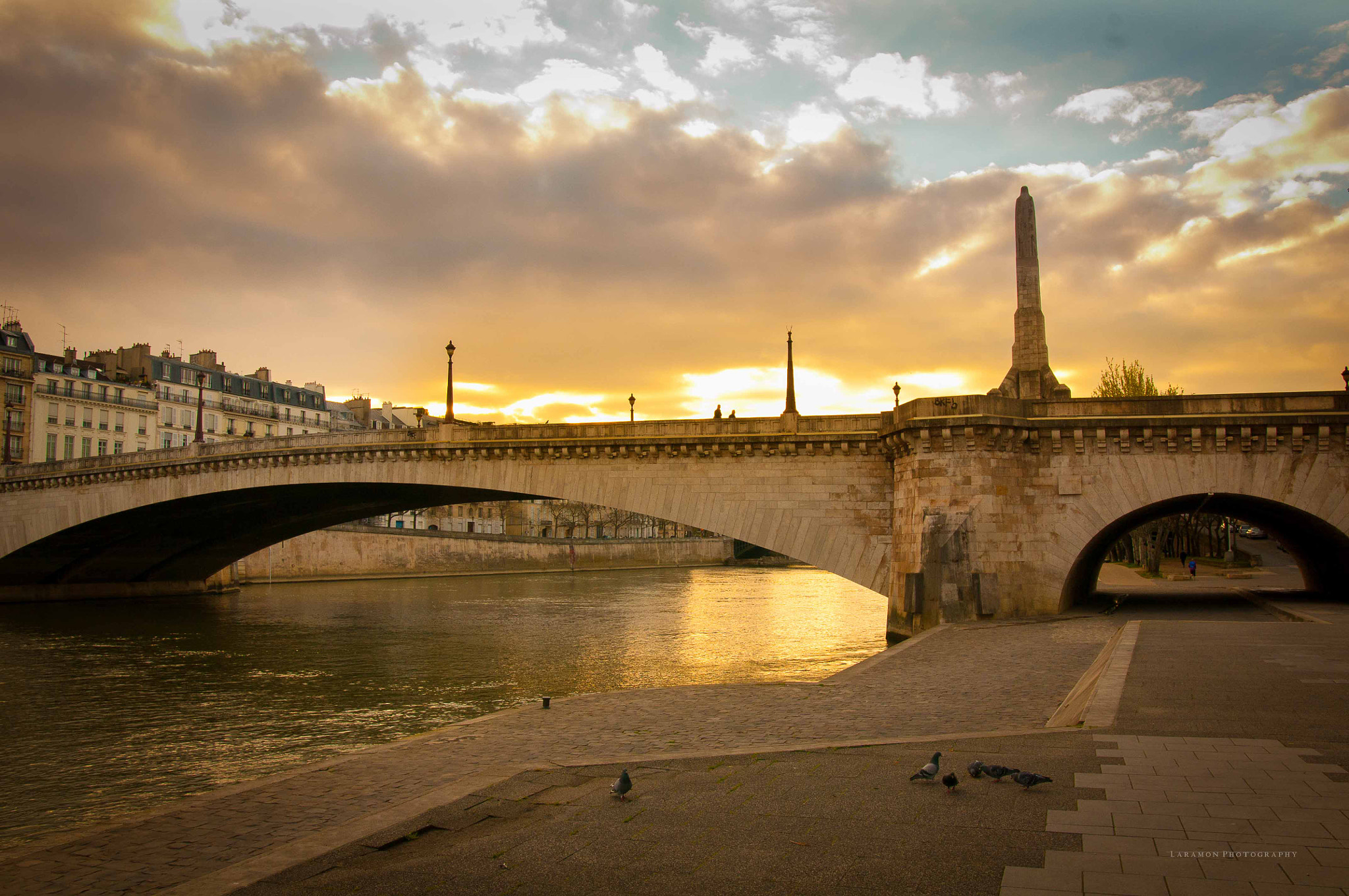 Nikon D300 + Sigma 18-35mm F1.8 DC HSM Art sample photo. Sur les quais photography