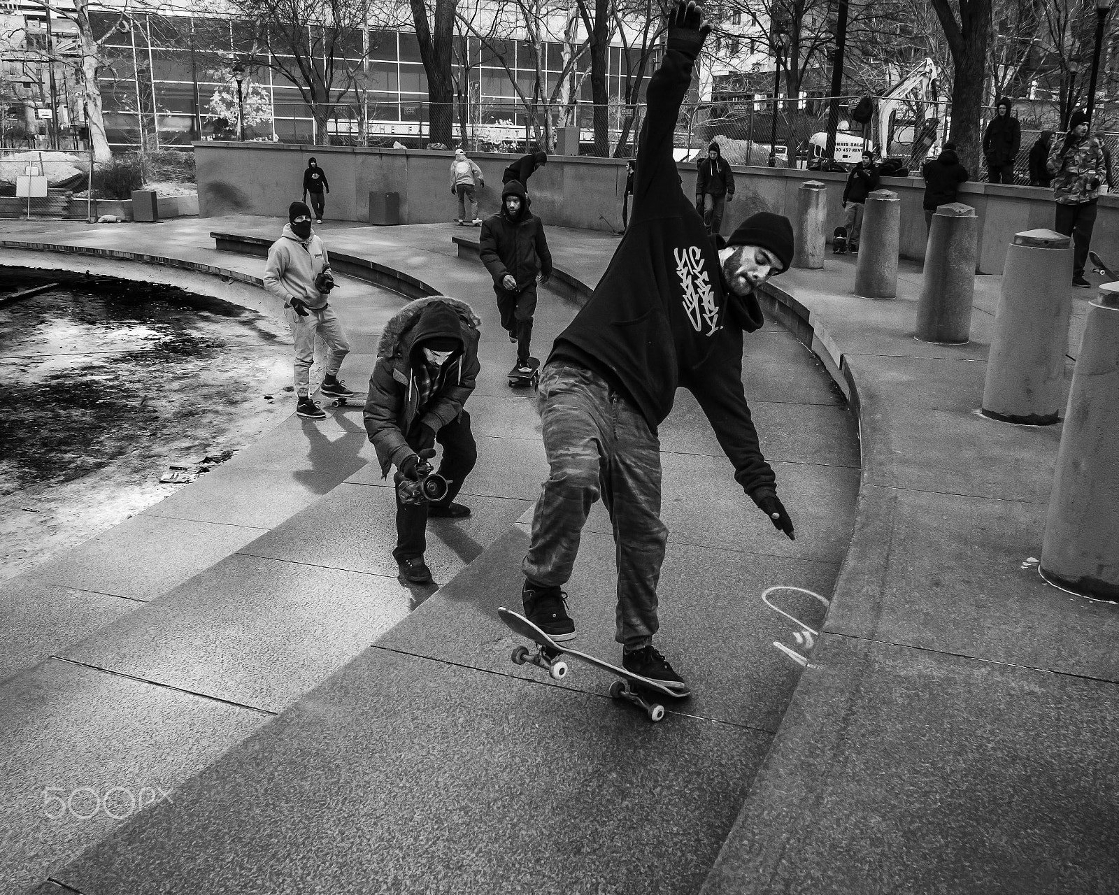 Panasonic Lumix DMC-GX8 + Panasonic Lumix G 14mm F2.5 ASPH sample photo. Love park - skateboarding, 2016 photography