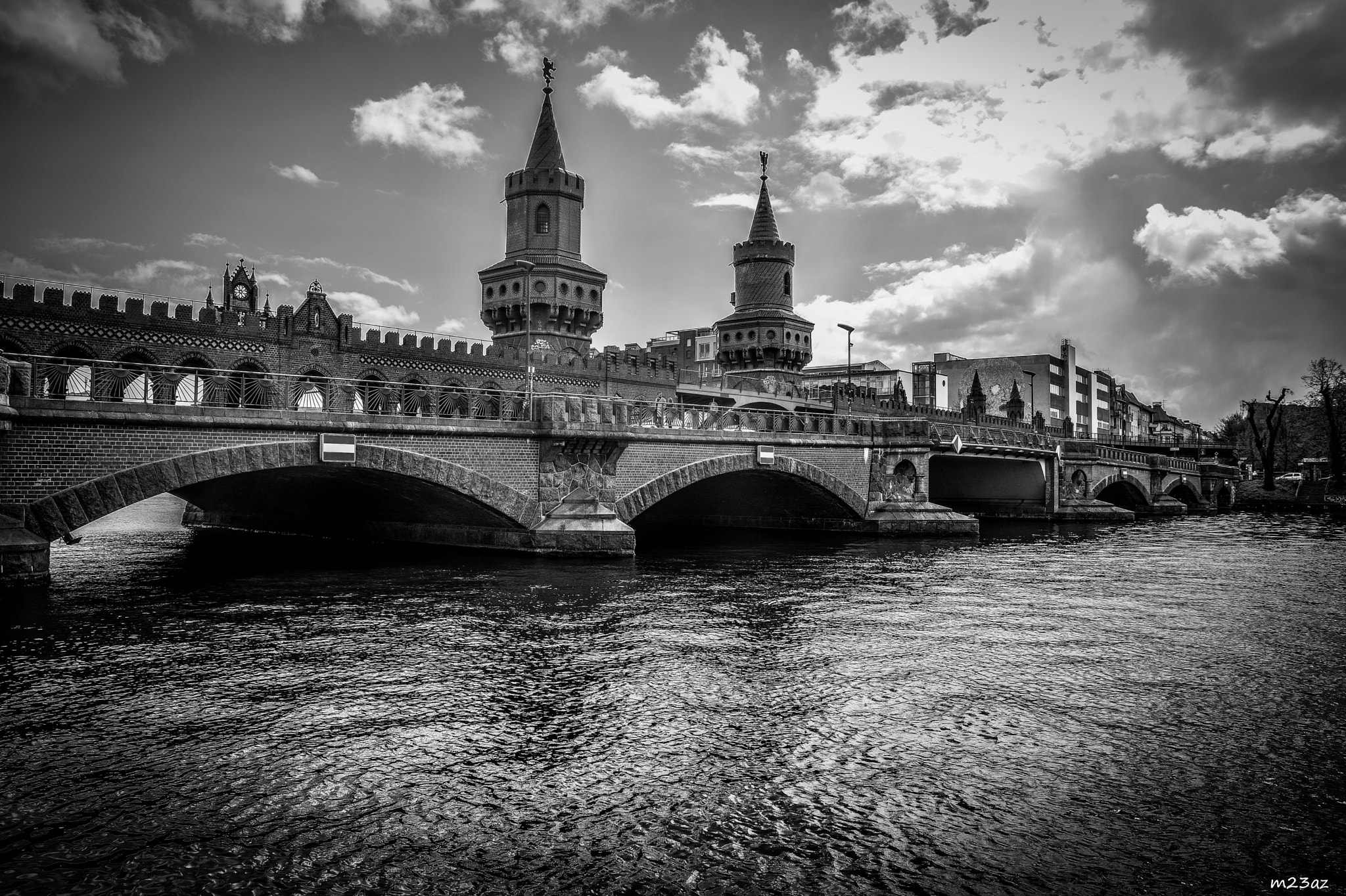 Nikon D3300 + Sigma 17-70mm F2.8-4 DC Macro OS HSM | C sample photo. Oberbaumbrücke photography