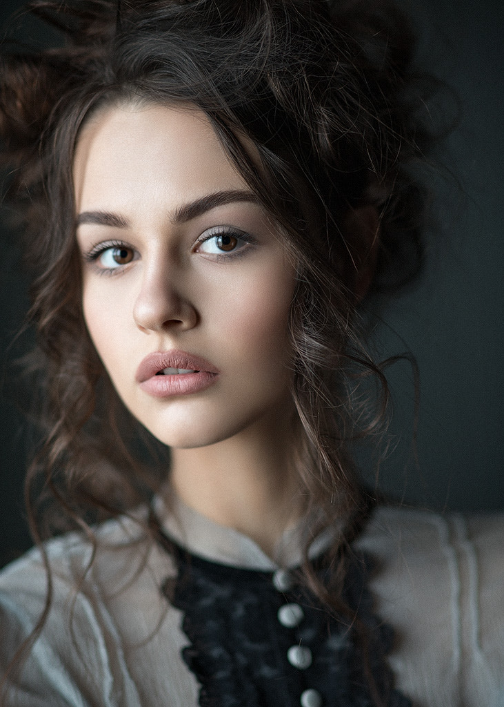 Sony Planar T* 85mm F1.4 ZA sample photo. Lisa photography