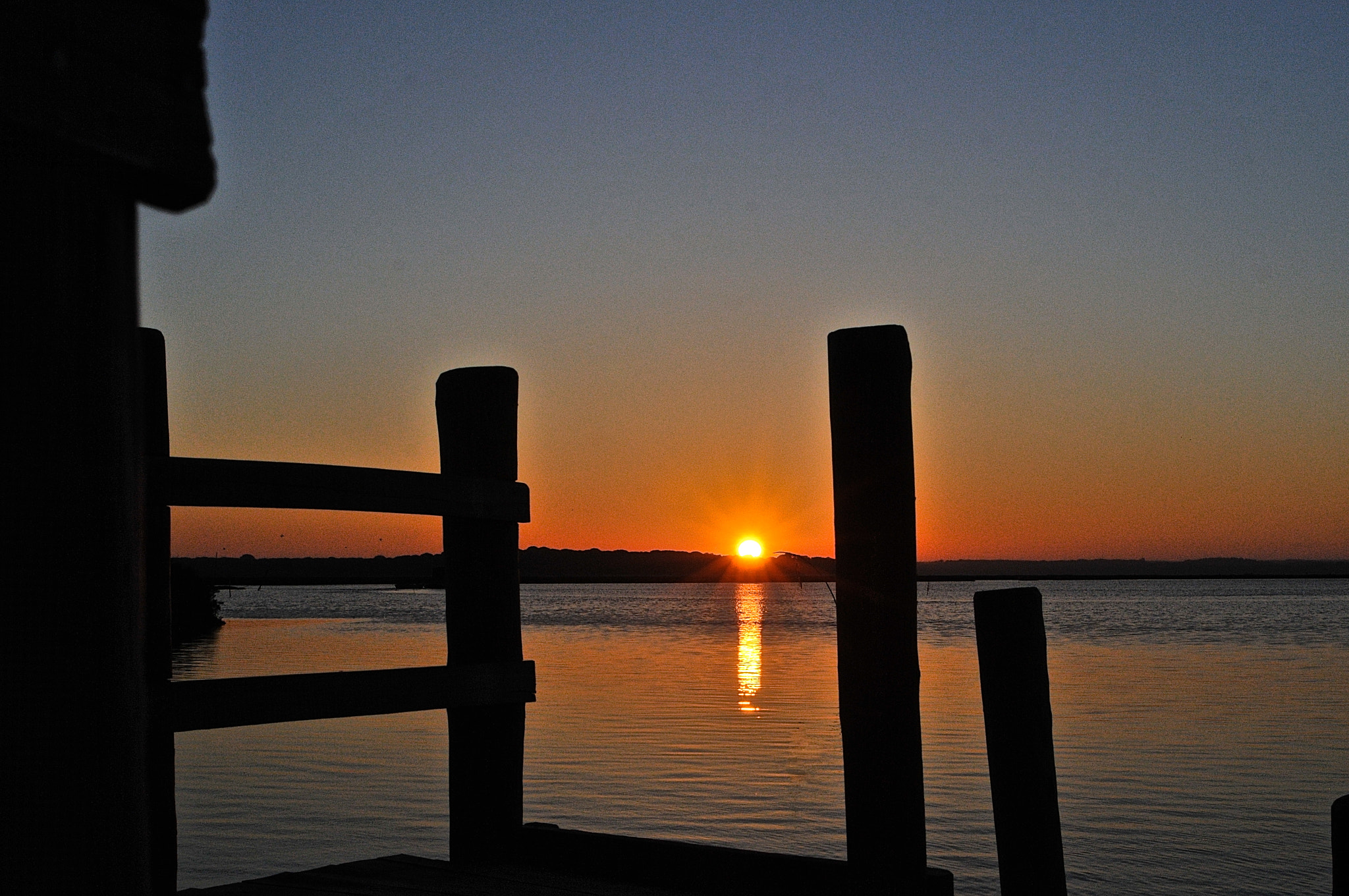 AF Zoom-Nikkor 28-80mm f/3.5-5.6D sample photo. …feeling sunrise. photography