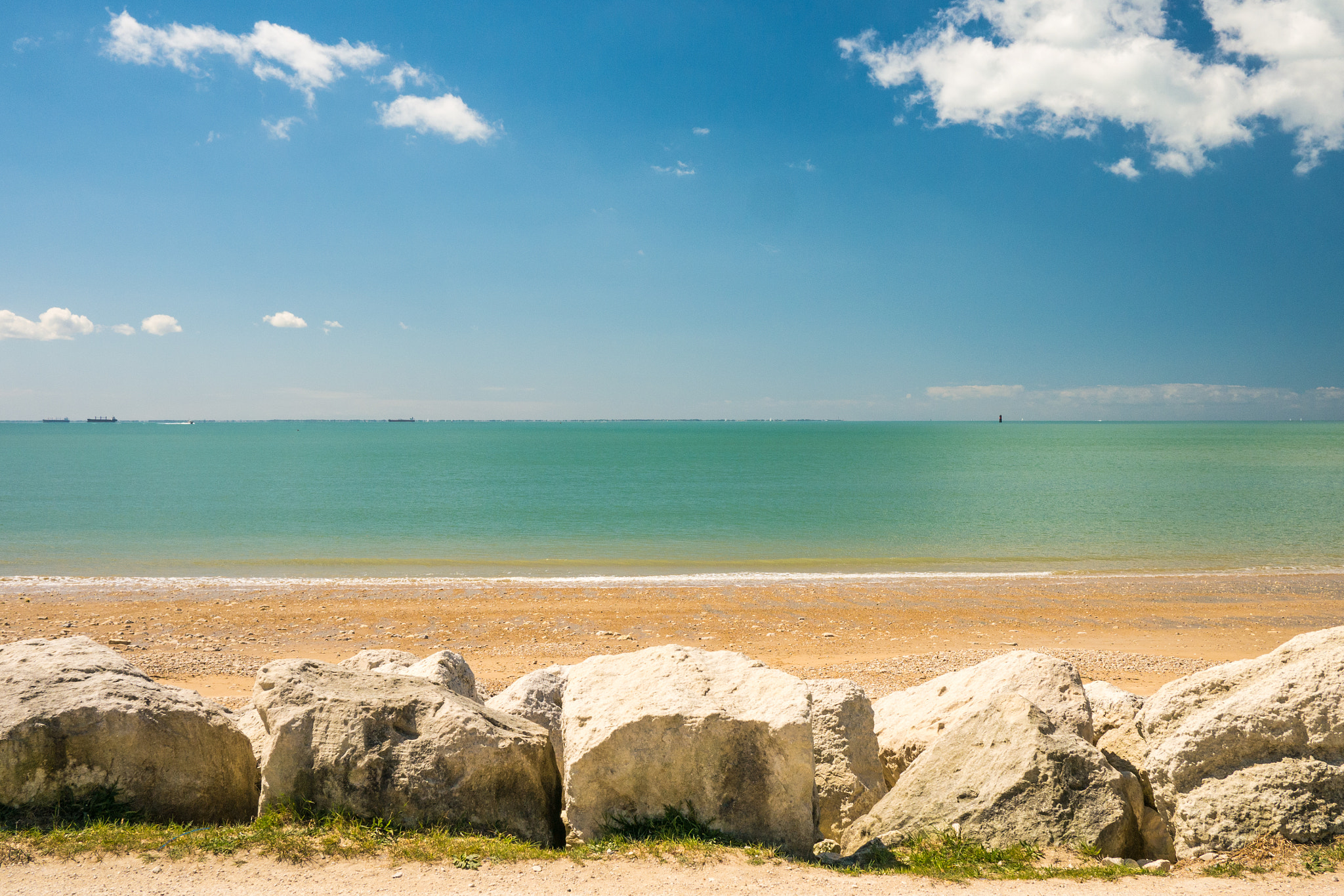 Panasonic Lumix DMC-G7 + LUMIX G 20/F1.7 II sample photo. Seascape @la rochelle, chef de baie photography