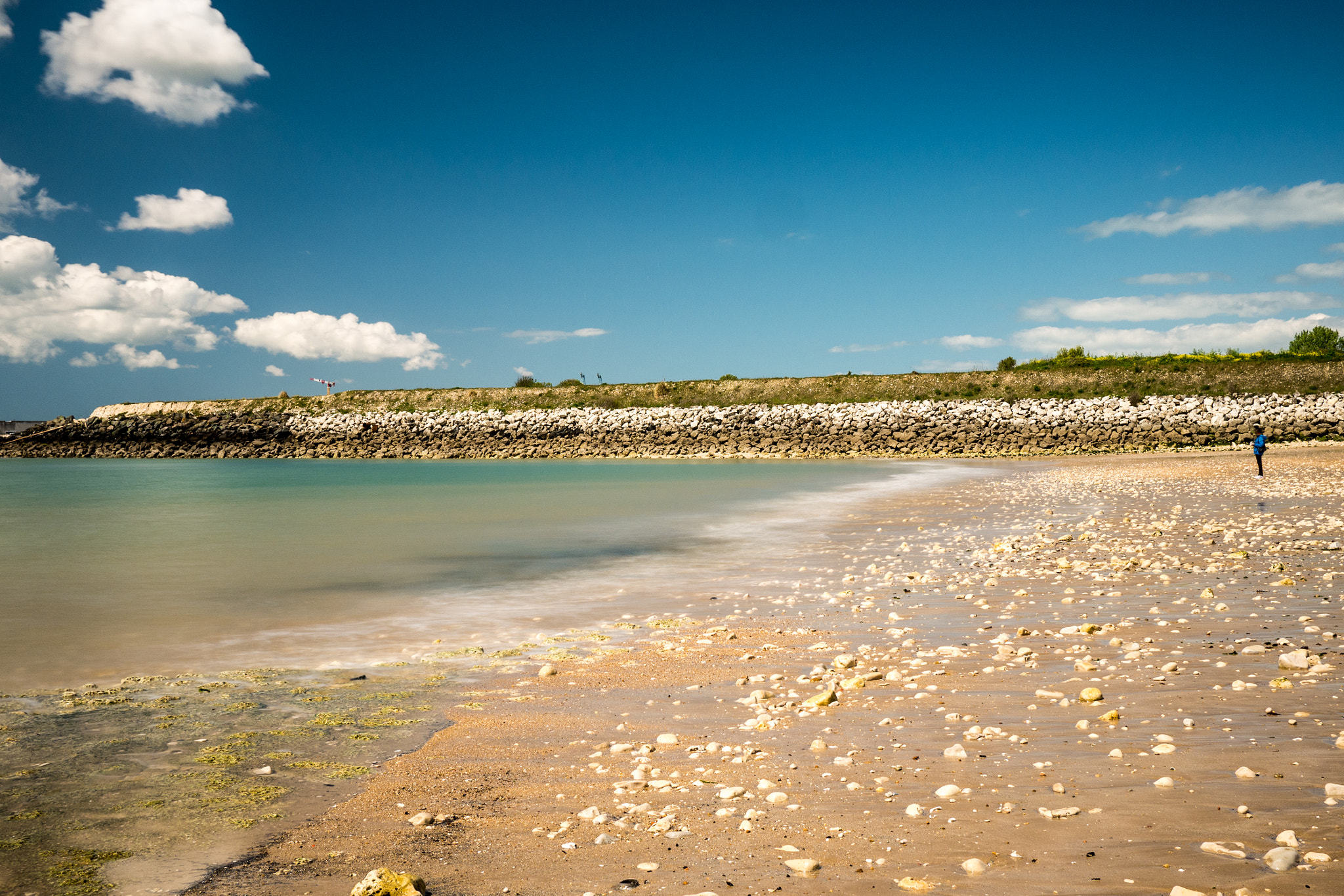 Panasonic Lumix DMC-G7 + LUMIX G 20/F1.7 II sample photo. Le shots at the beach photography