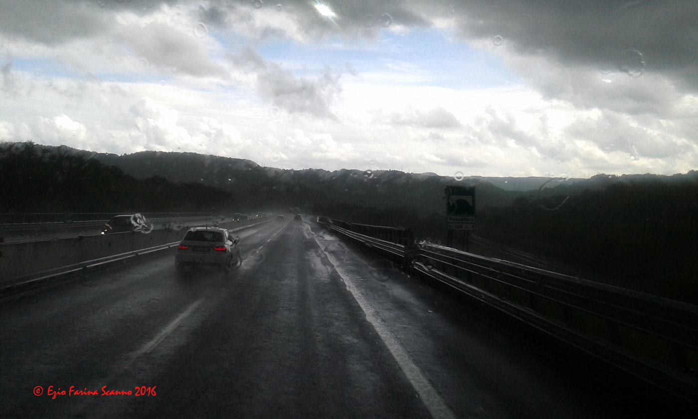 Samsung Galaxy Core Plus sample photo. Pioggia sull'autostrada photography