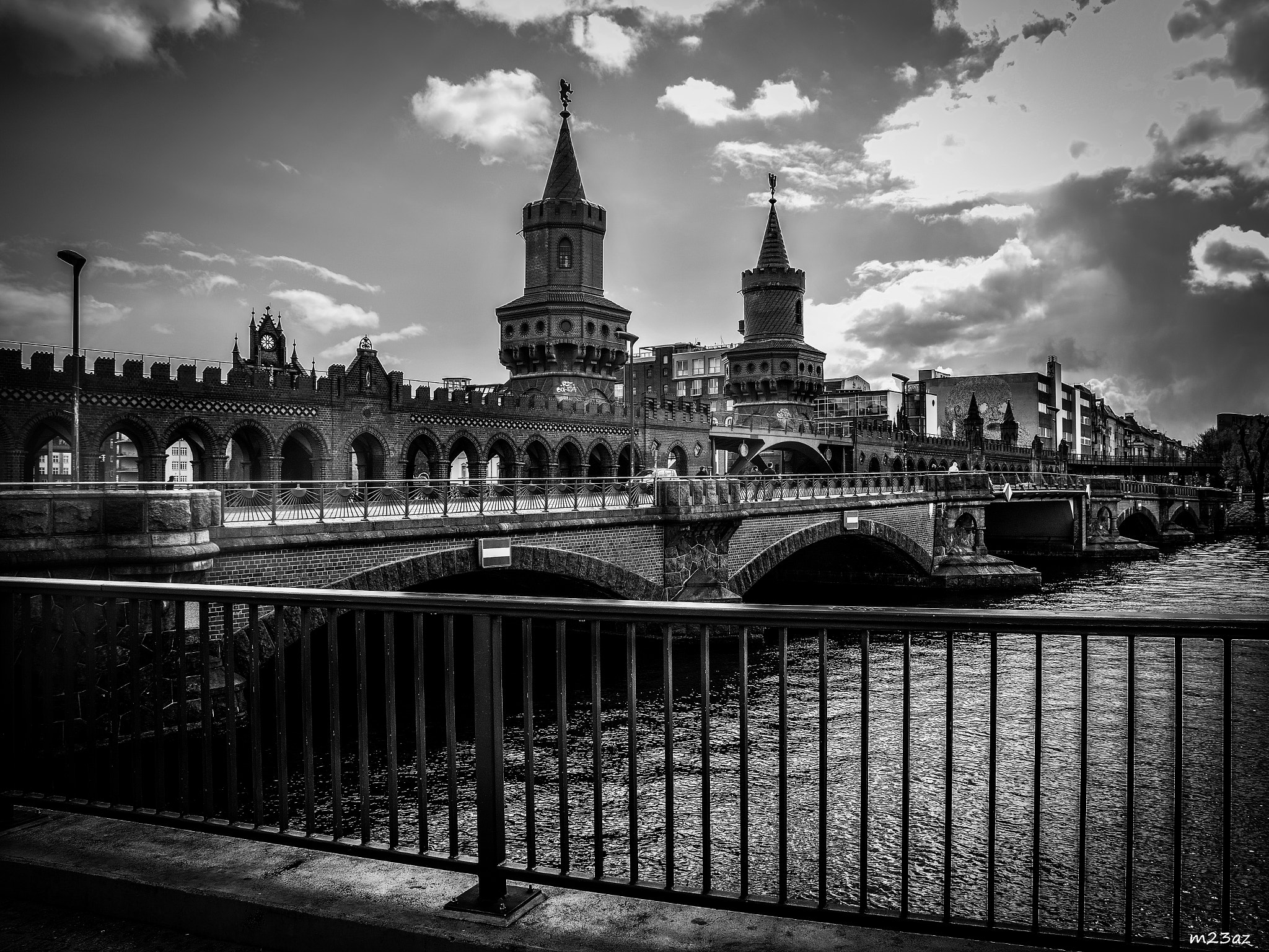 Nikon D3300 + Sigma 17-70mm F2.8-4 DC Macro OS HSM | C sample photo. Oberbaumbrücke 2 photography