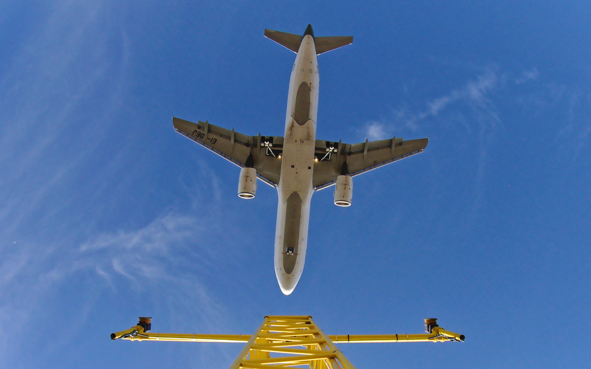 Pentax K-x sample photo. Aer lingus airbus photography