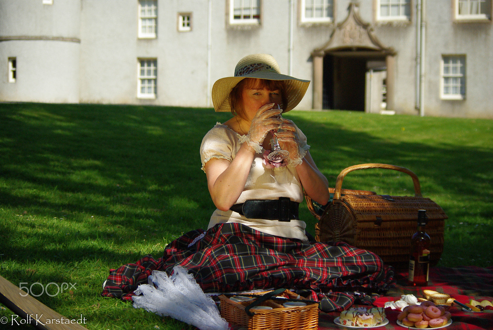 Pentax K-m (K2000) sample photo. R karstaedt victorian picknick photography